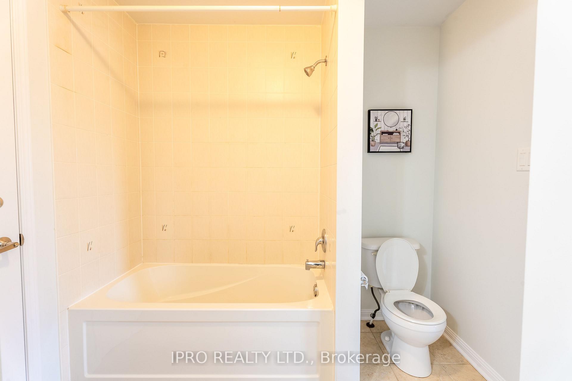 Photo 32 of 405 Leiterman Drive, Milton, Willmott — HOMEH