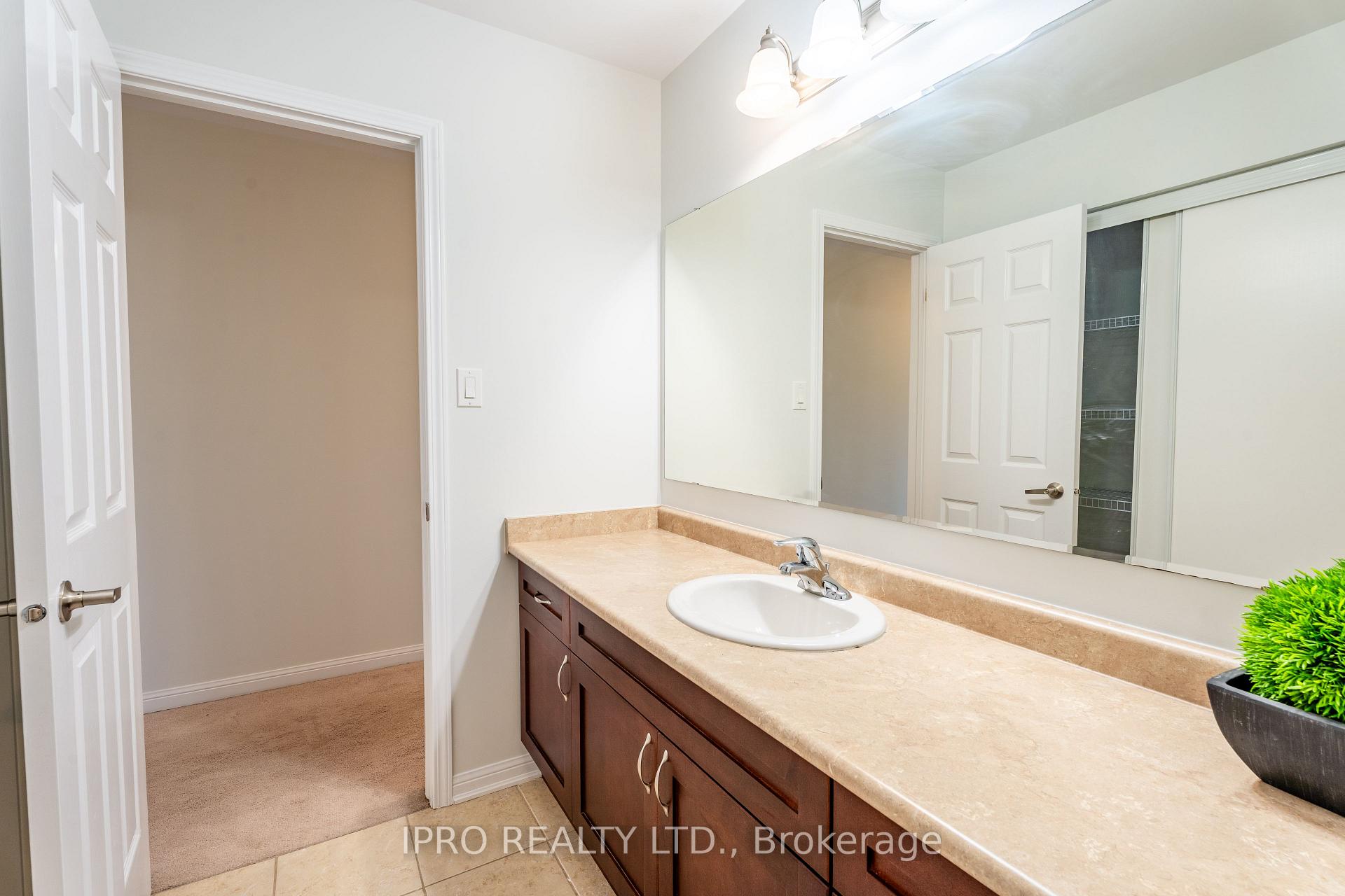 Photo 45 of 405 Leiterman Drive, Milton, Willmott — HOMEH