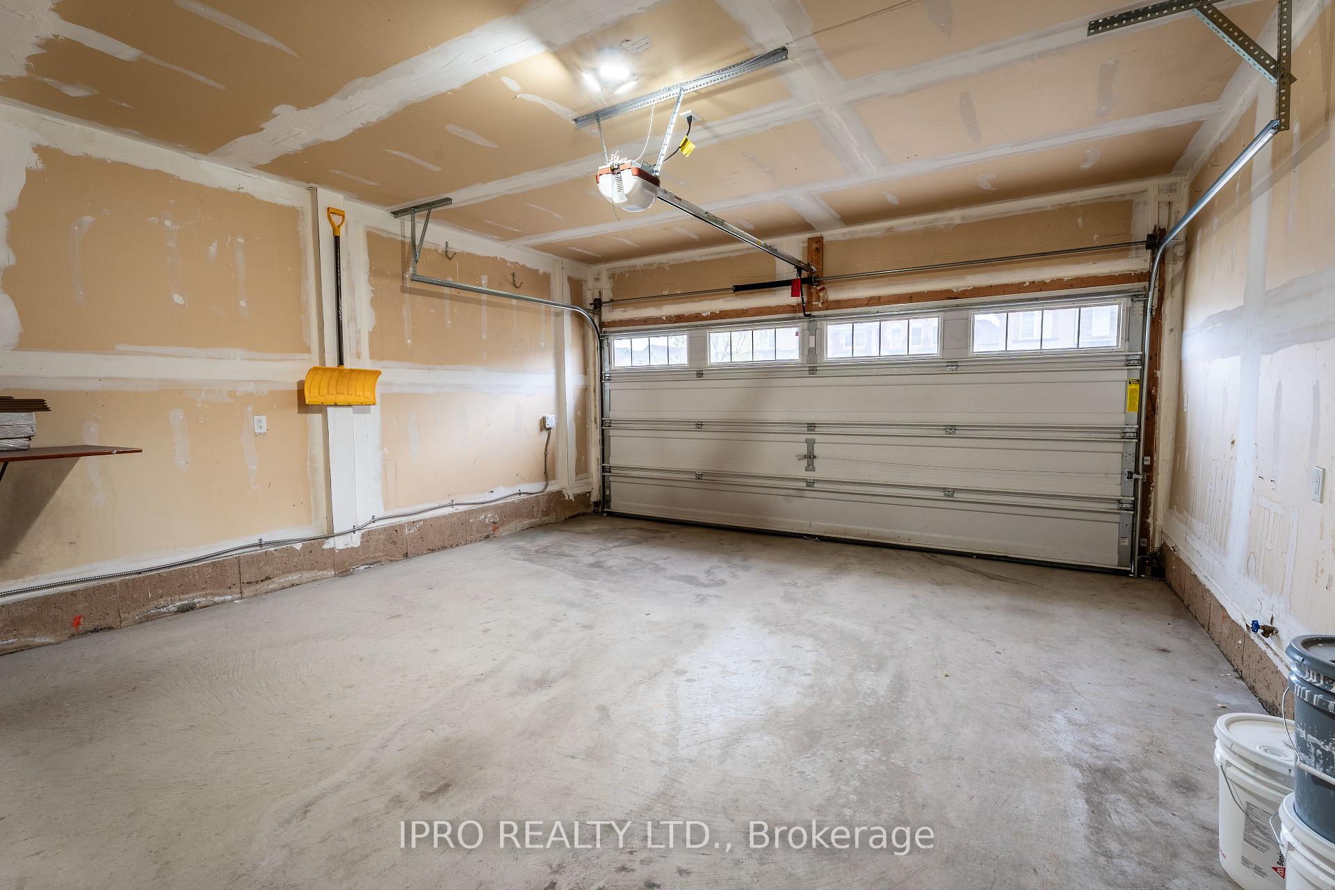 Photo 41 of 405 Leiterman Drive, Milton, Willmott — HOMEH