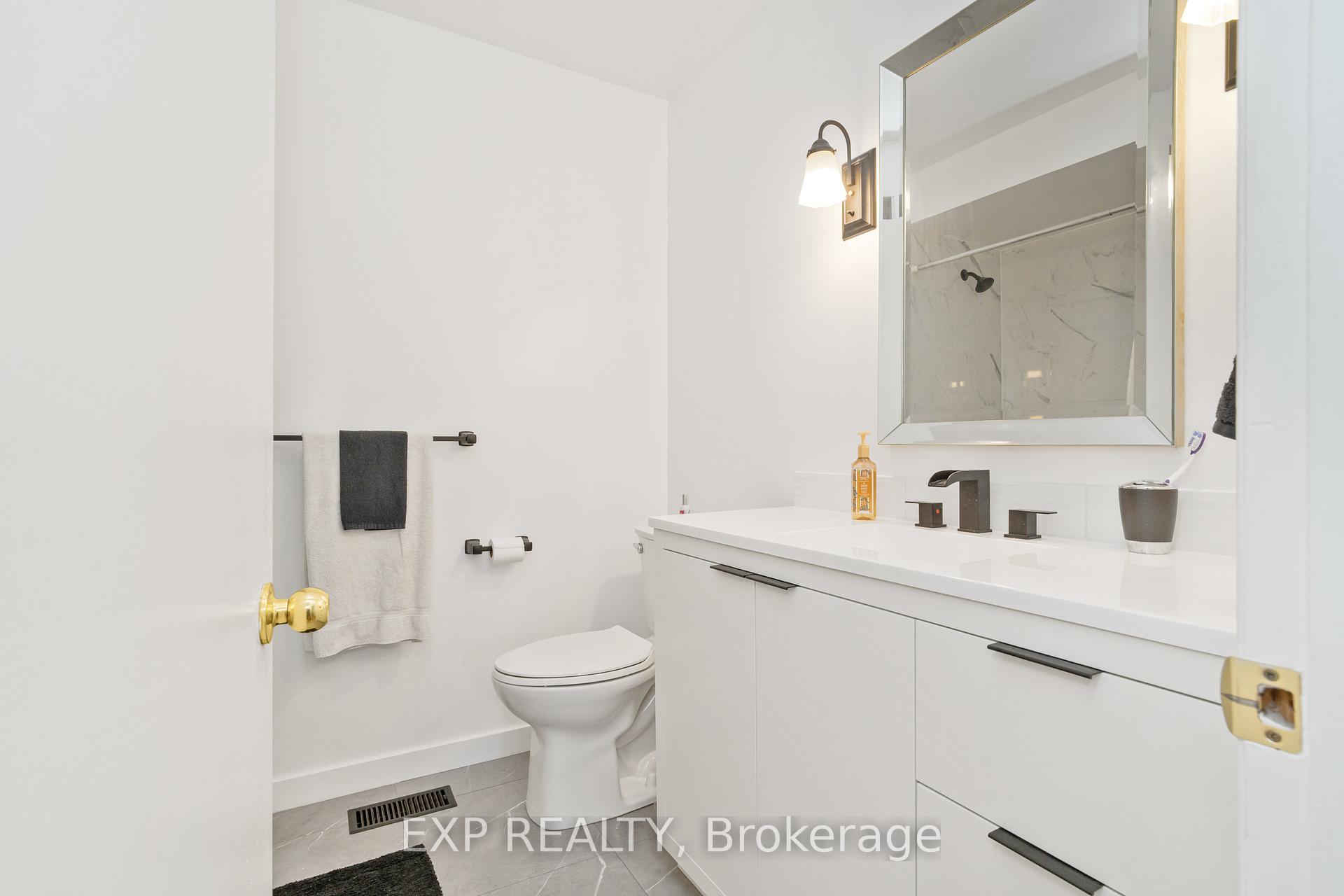 Photo 11 of 322 Galloway Drive, Ottawa, Bilberry Creek/Queenswood Heights — HOMEH