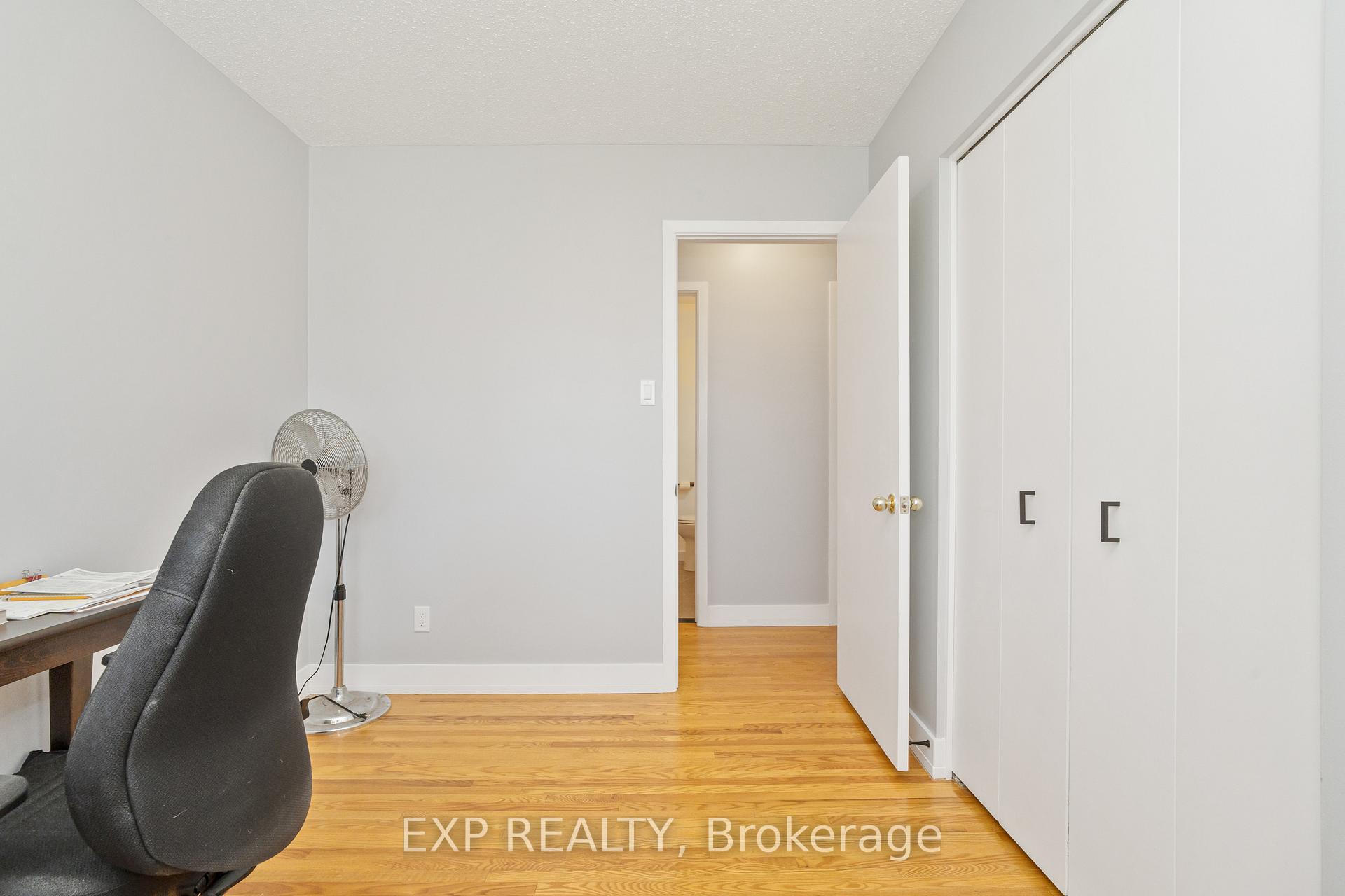 Photo 16 of 322 Galloway Drive, Ottawa, Bilberry Creek/Queenswood Heights — HOMEH