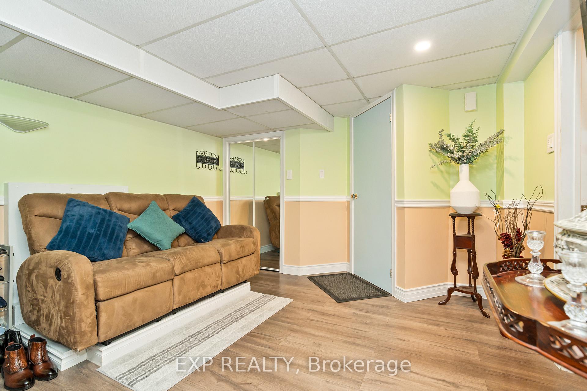 Photo 21 of 322 Galloway Drive, Ottawa, Bilberry Creek/Queenswood Heights — HOMEH