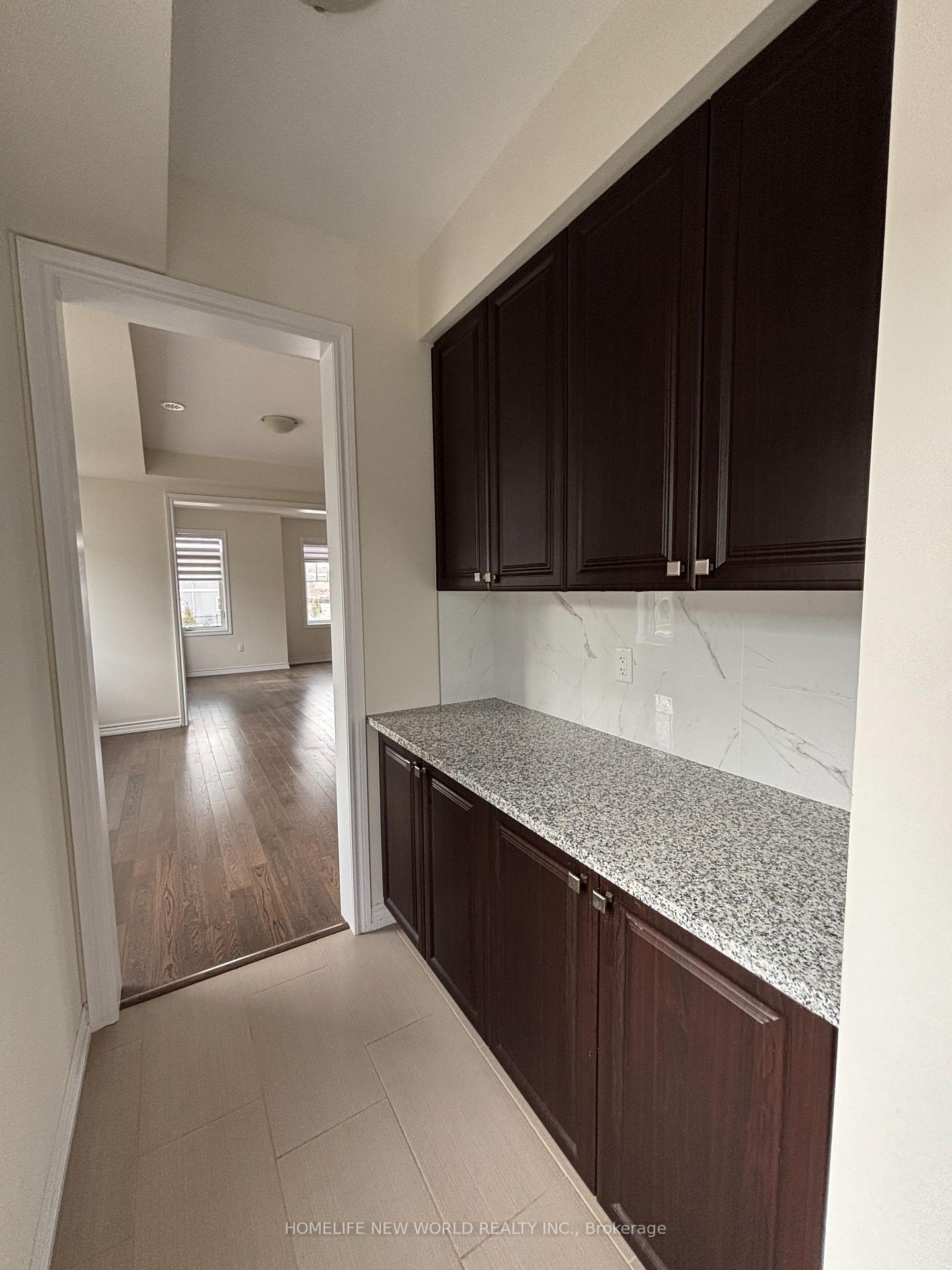 Photo 10 of 2 Cafaro Lane, Markham, Victoria Square — HOMEH