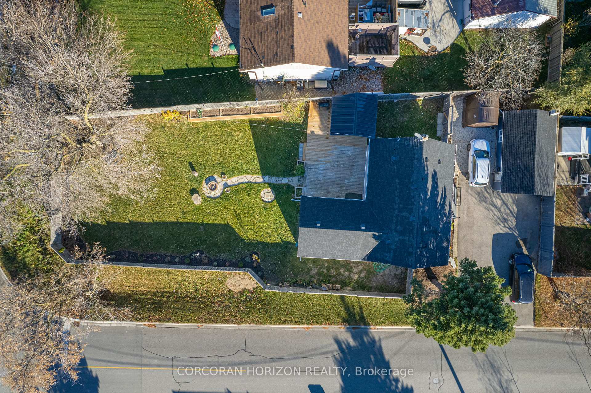 Photo 3 of 10 Essa Road, New Tecumseth, Alliston — HOMEH