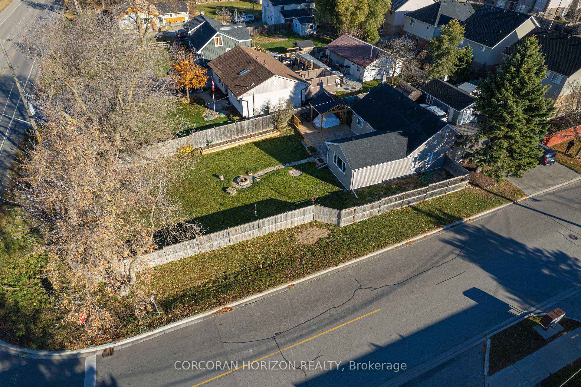 Photo 4 of 10 Essa Road, New Tecumseth, Alliston — HOMEH