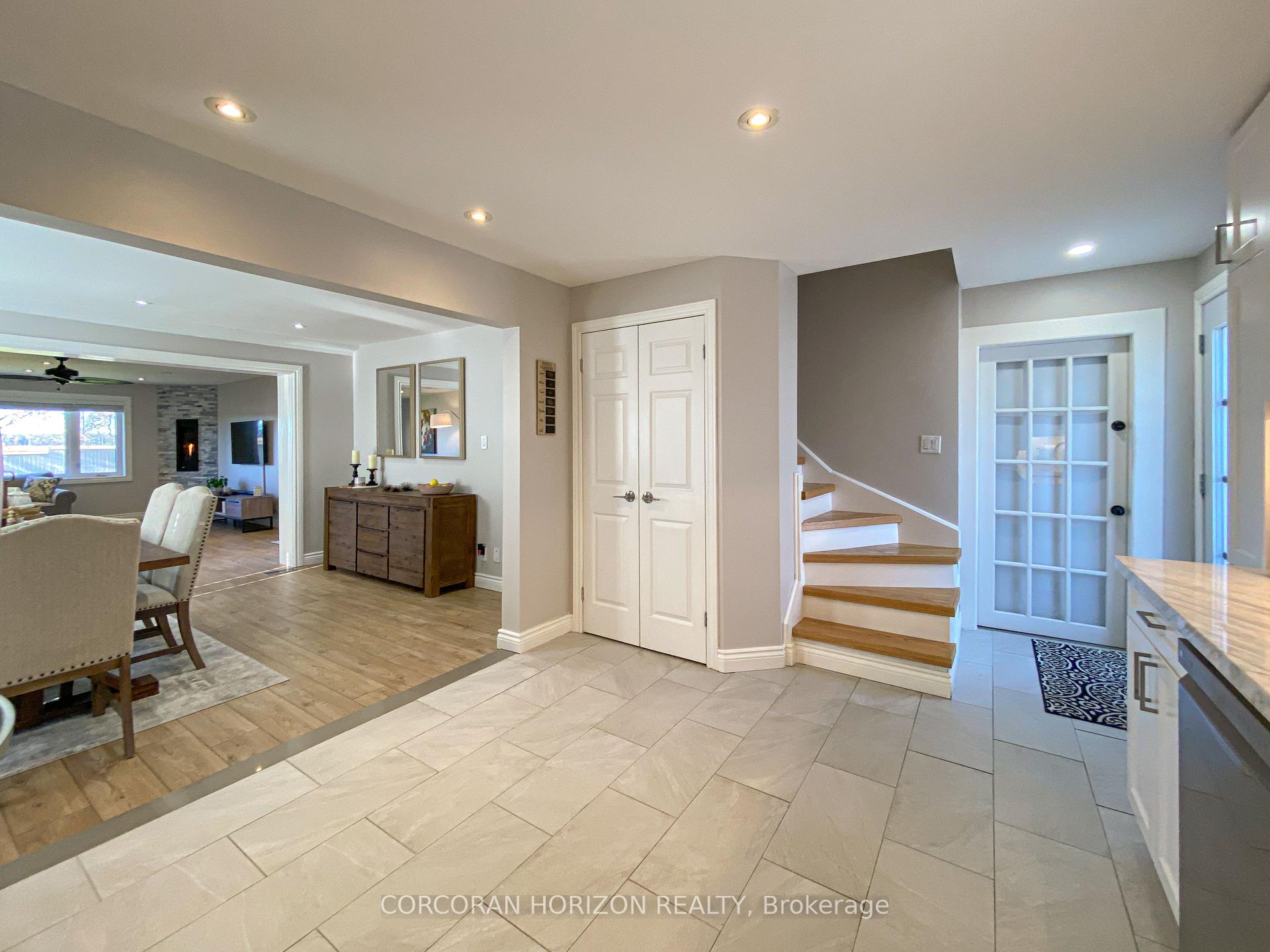 Photo 12 of 10 Essa Road, New Tecumseth, Alliston — HOMEH