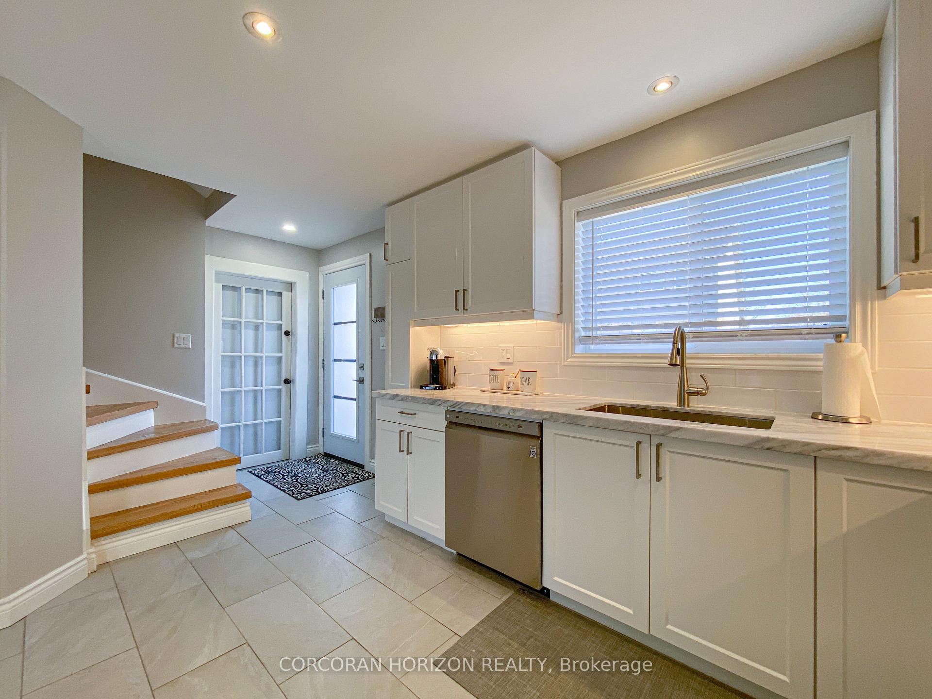 Photo 13 of 10 Essa Road, New Tecumseth, Alliston — HOMEH