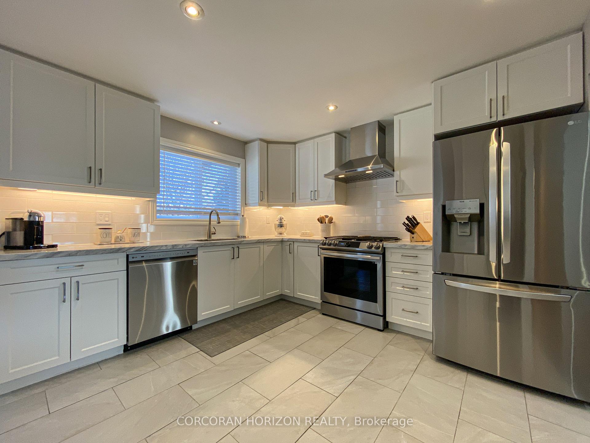 Photo 15 of 10 Essa Road, New Tecumseth, Alliston — HOMEH