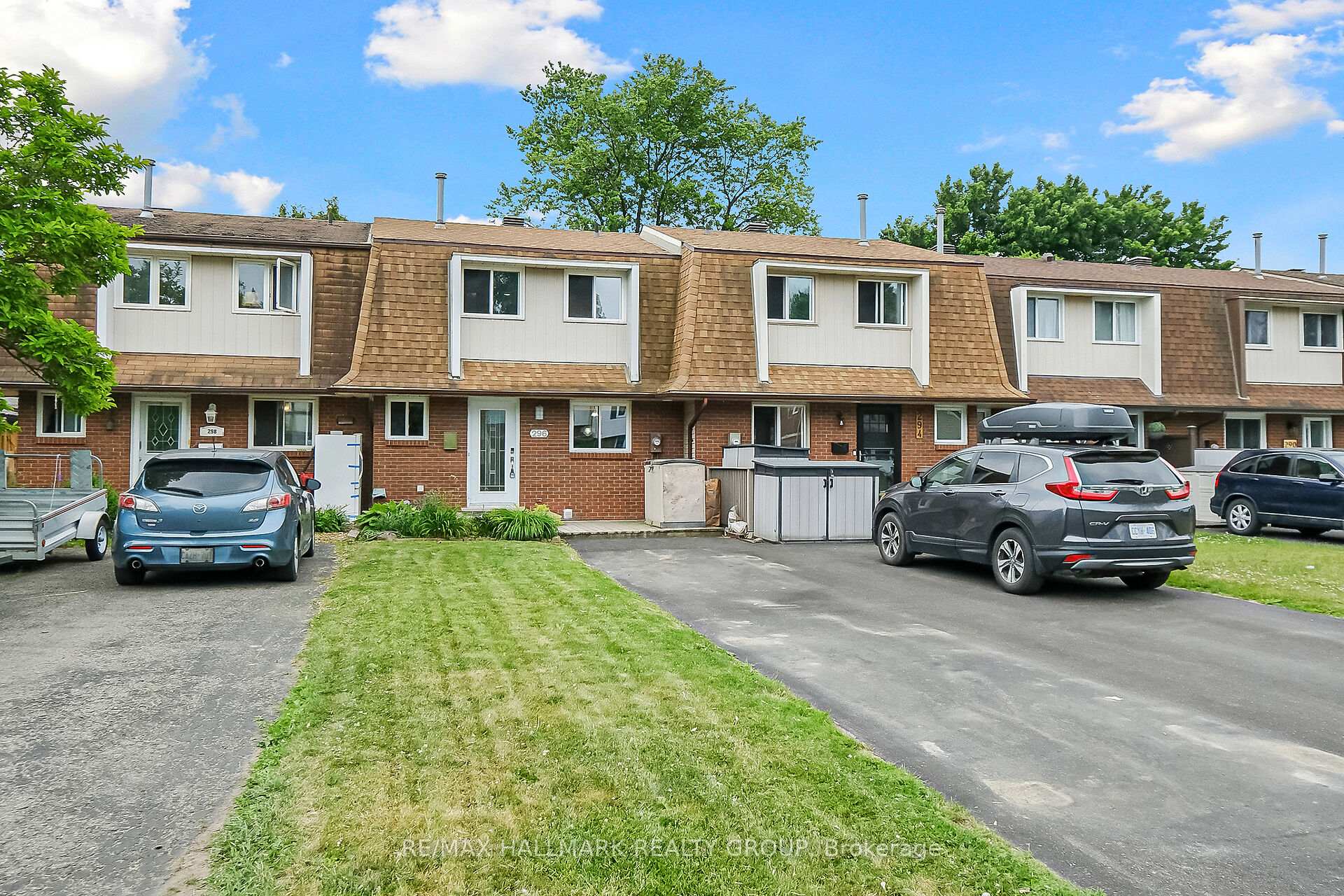 Photo 2 of 296 Pintail Terrace, Ottawa, Chatelaine Village — HOMEH