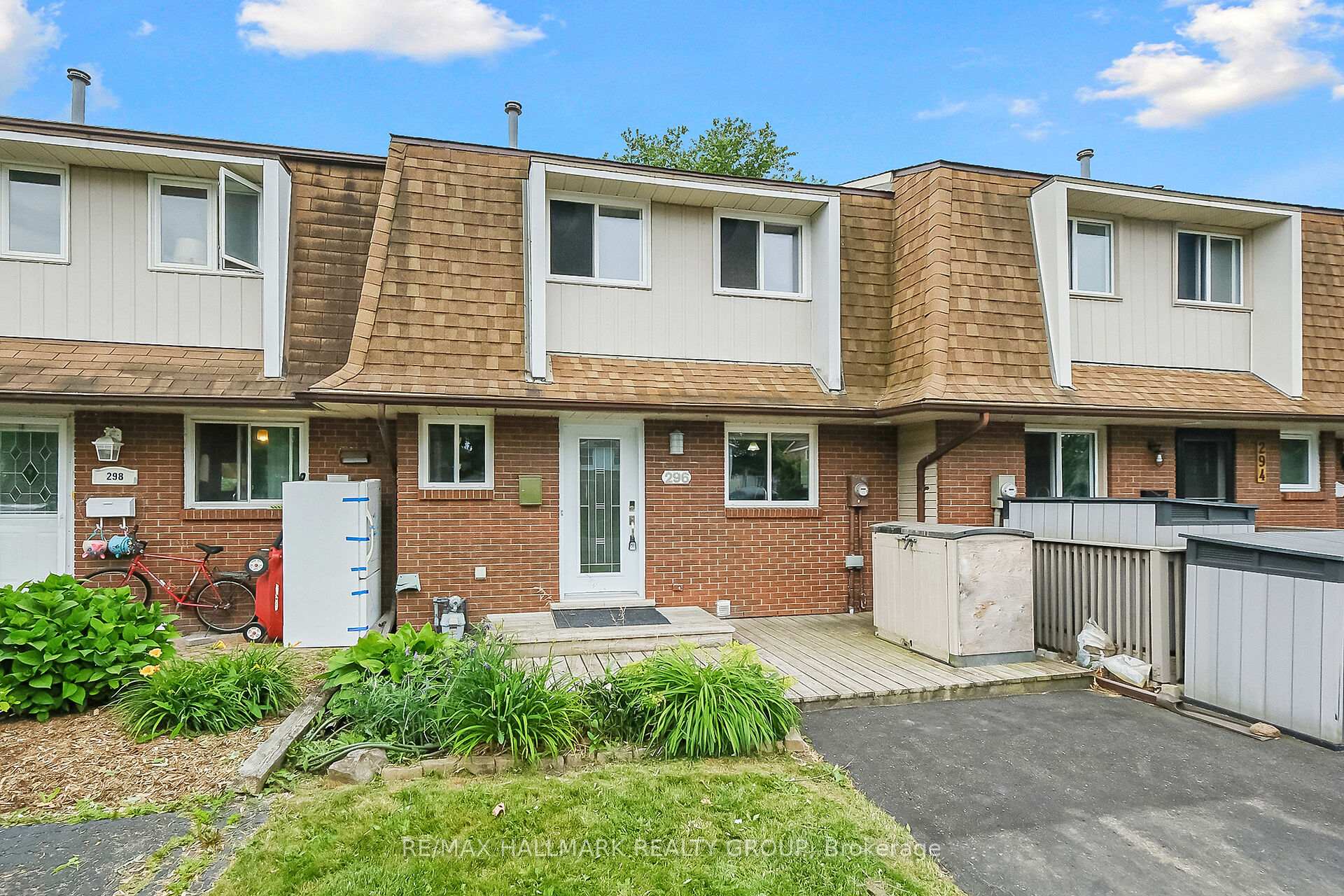 Photo 4 of 296 Pintail Terrace, Ottawa, Chatelaine Village — HOMEH