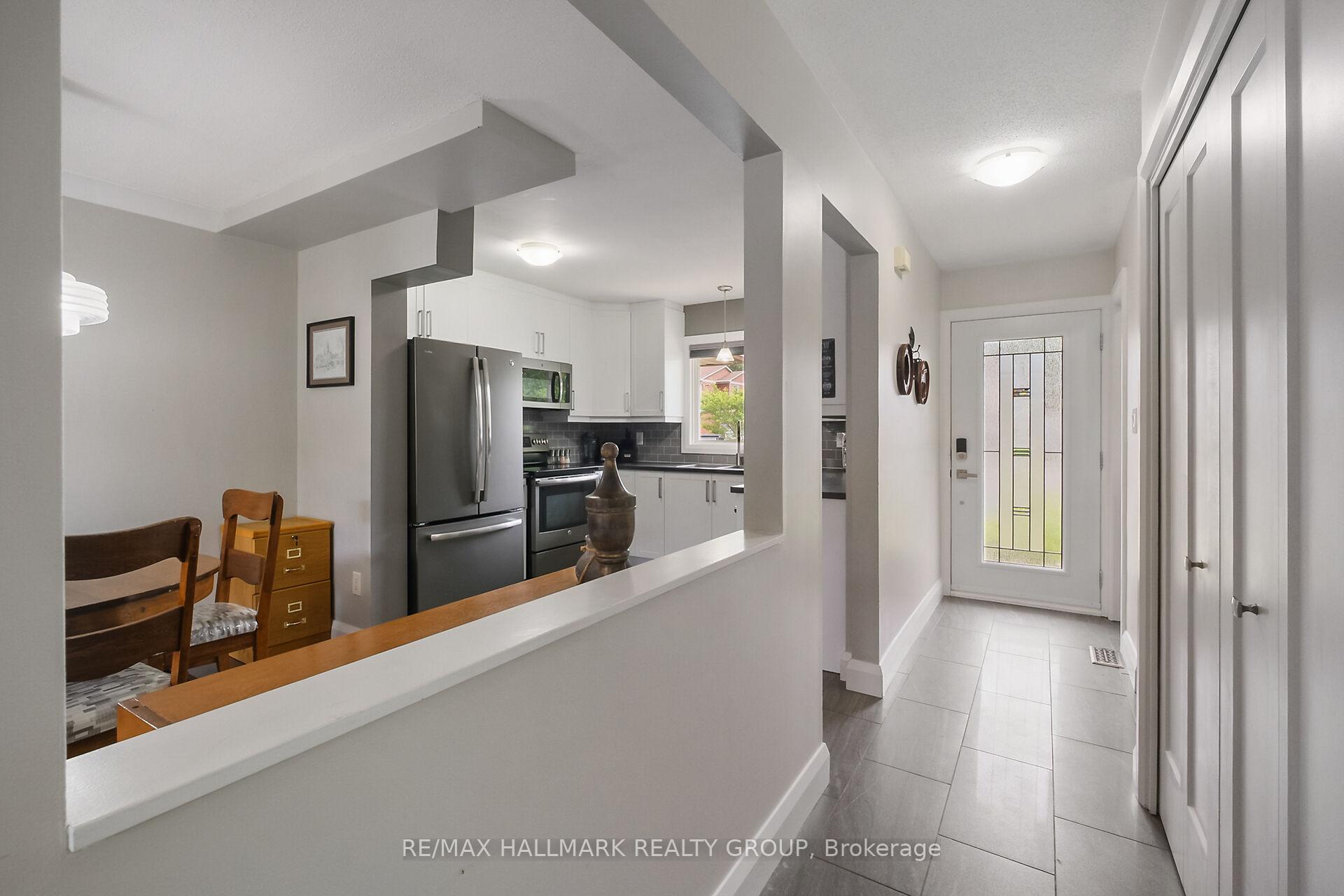 Photo 8 of 296 Pintail Terrace, Ottawa, Chatelaine Village — HOMEH