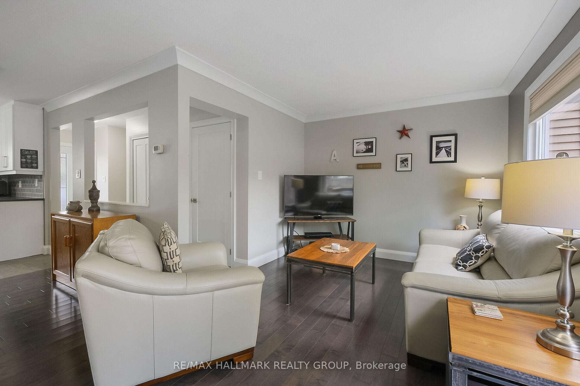 Photo 10 of 296 Pintail Terrace, Ottawa, Chatelaine Village — HOMEH