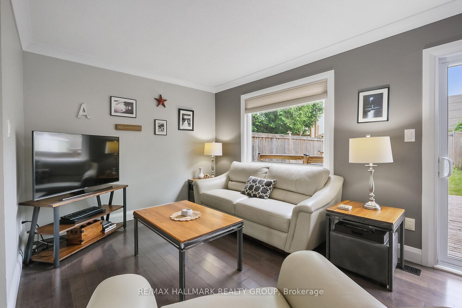Photo 11 of 296 Pintail Terrace, Ottawa, Chatelaine Village — HOMEH
