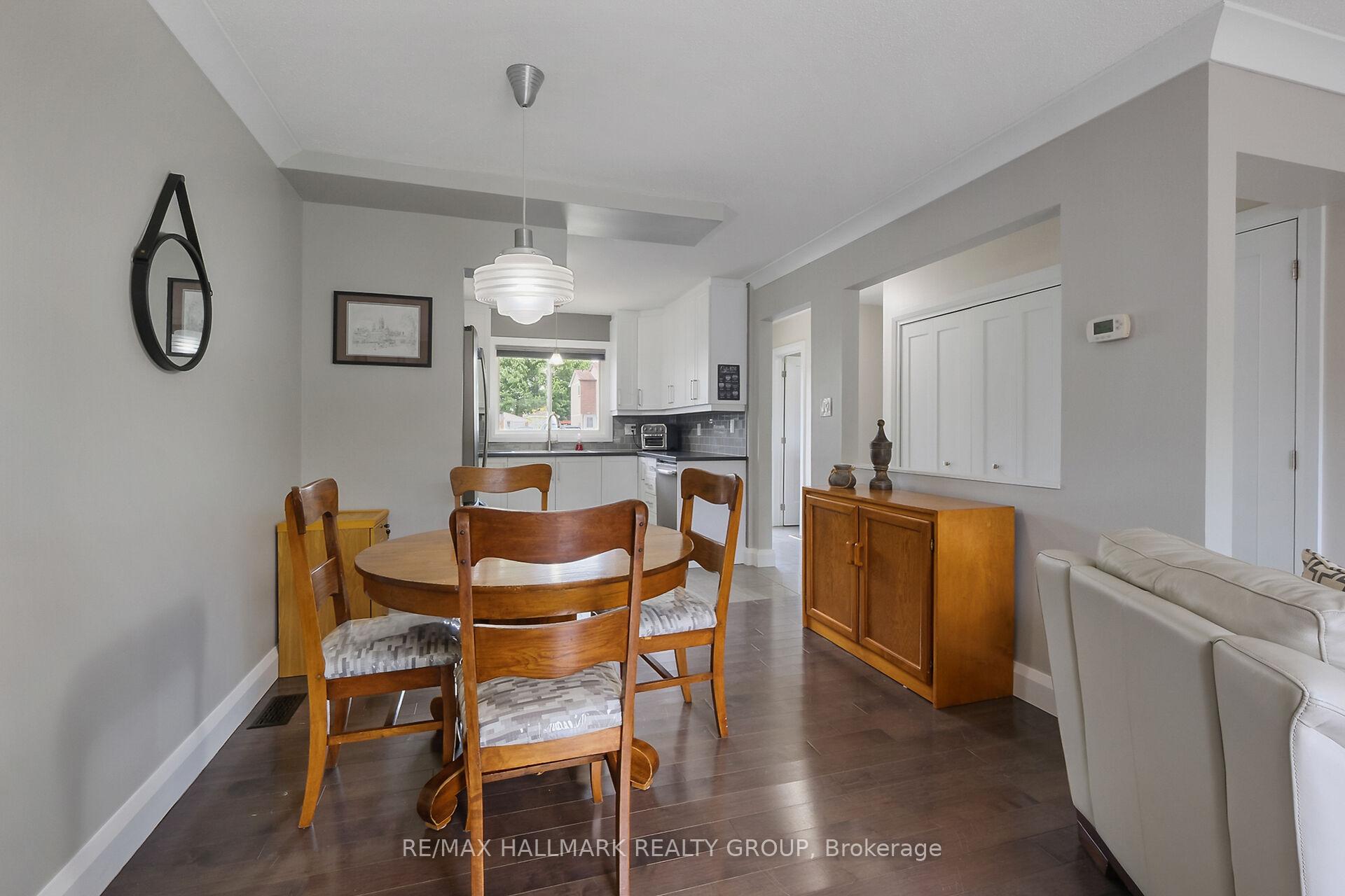 Photo 17 of 296 Pintail Terrace, Ottawa, Chatelaine Village — HOMEH