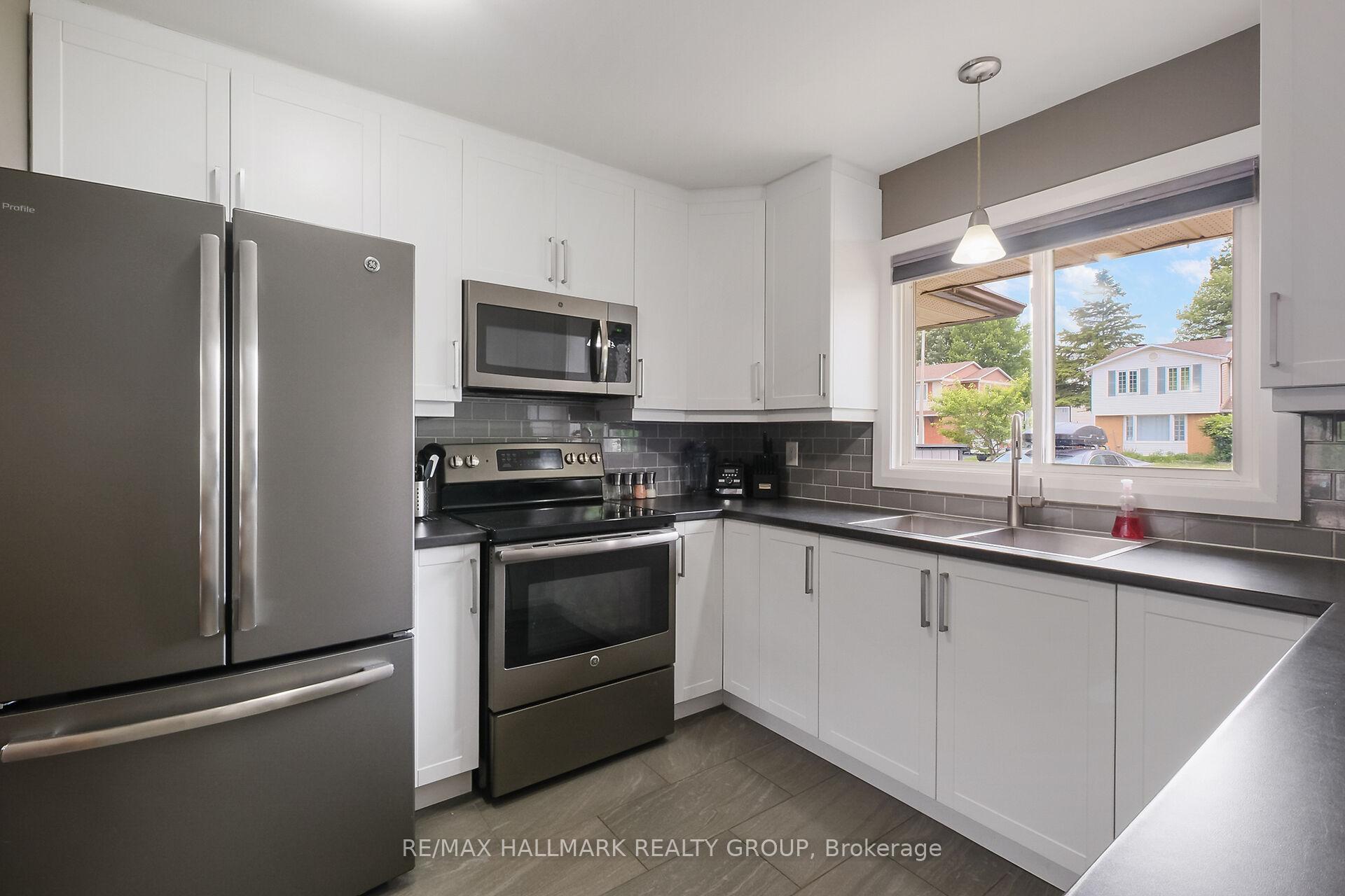 Photo 20 of 296 Pintail Terrace, Ottawa, Chatelaine Village — HOMEH