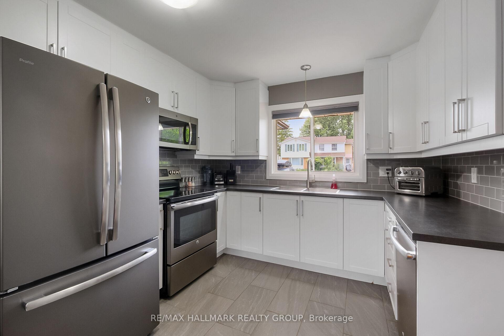 Photo 21 of 296 Pintail Terrace, Ottawa, Chatelaine Village — HOMEH