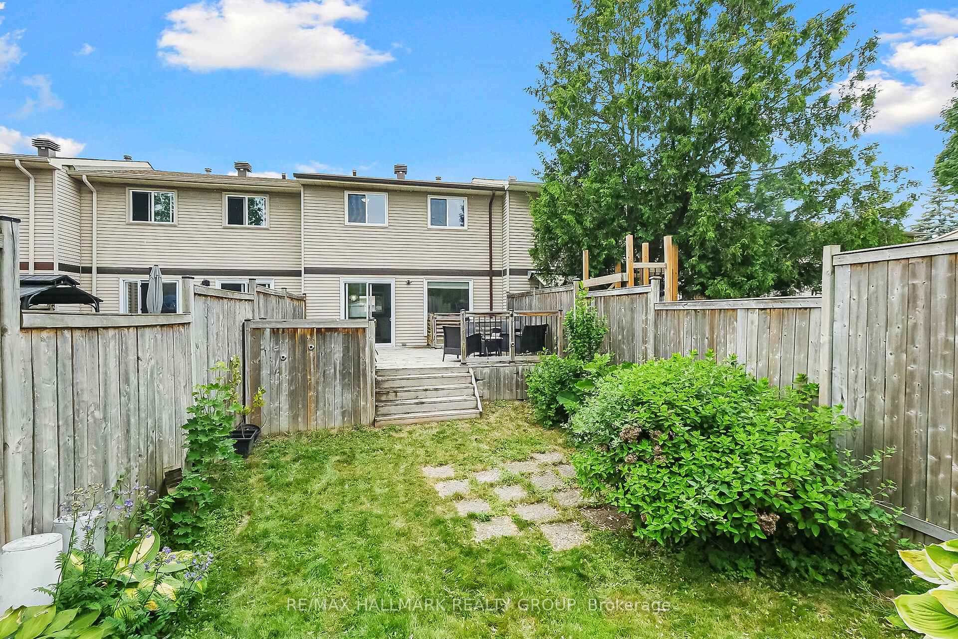 Photo 40 of 296 Pintail Terrace, Ottawa, Chatelaine Village — HOMEH