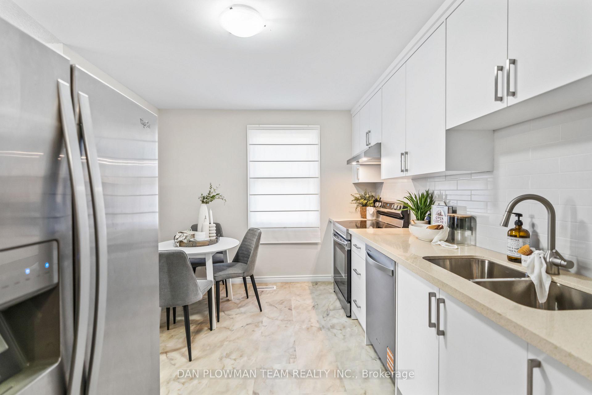 Photo 7 of 1092 Central Park Boulevard N, Oshawa, Centennial — HOMEH