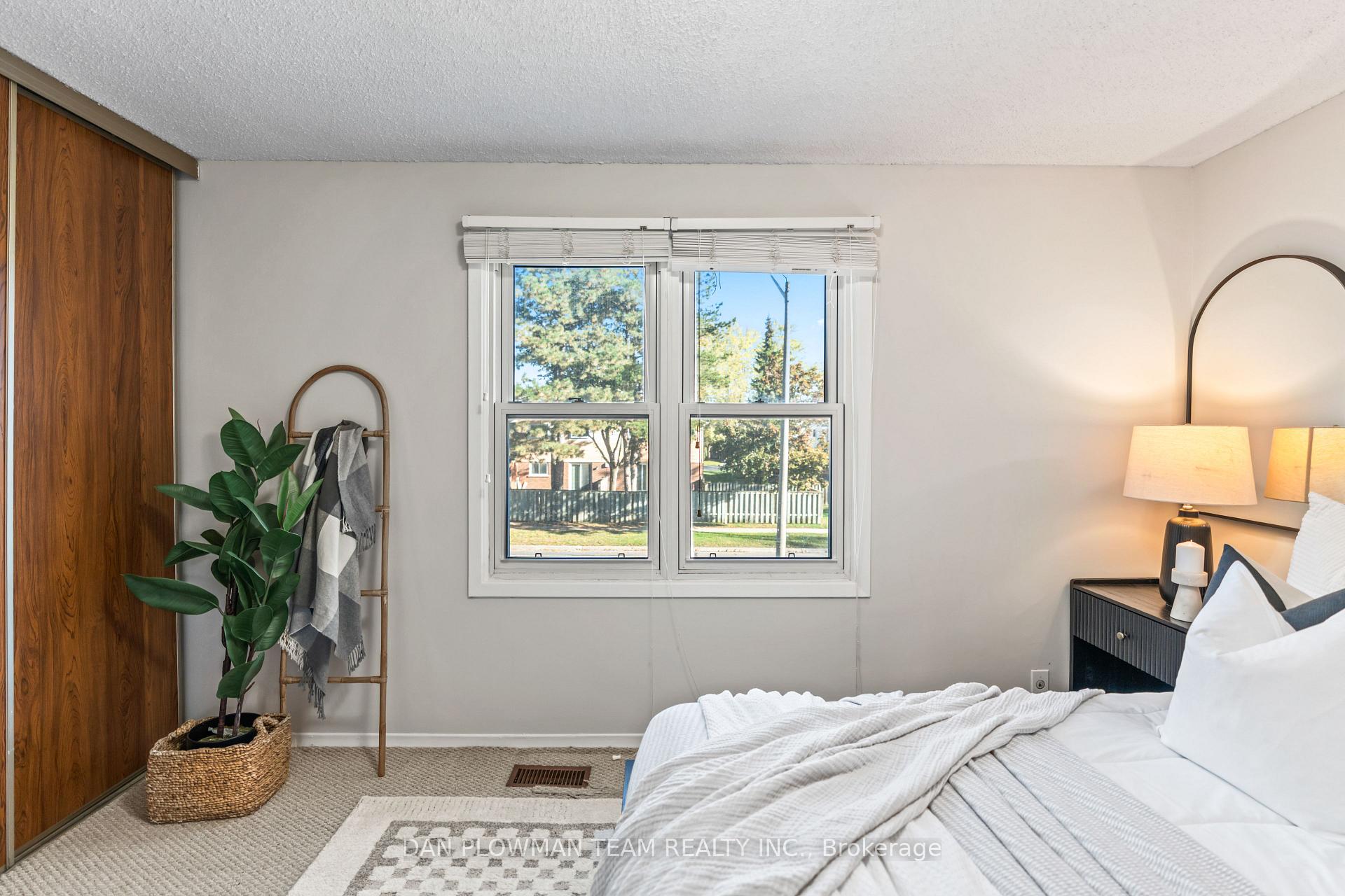 Photo 15 of 1092 Central Park Boulevard N, Oshawa, Centennial — HOMEH