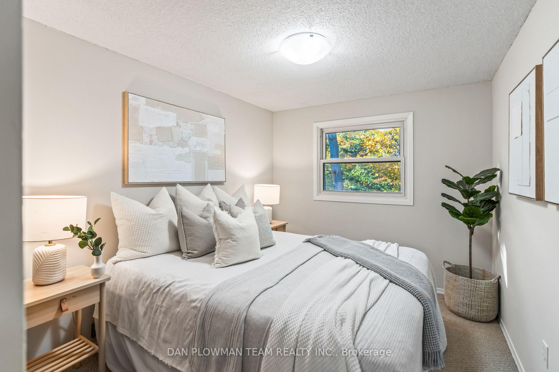Photo 16 of 1092 Central Park Boulevard N, Oshawa, Centennial — HOMEH