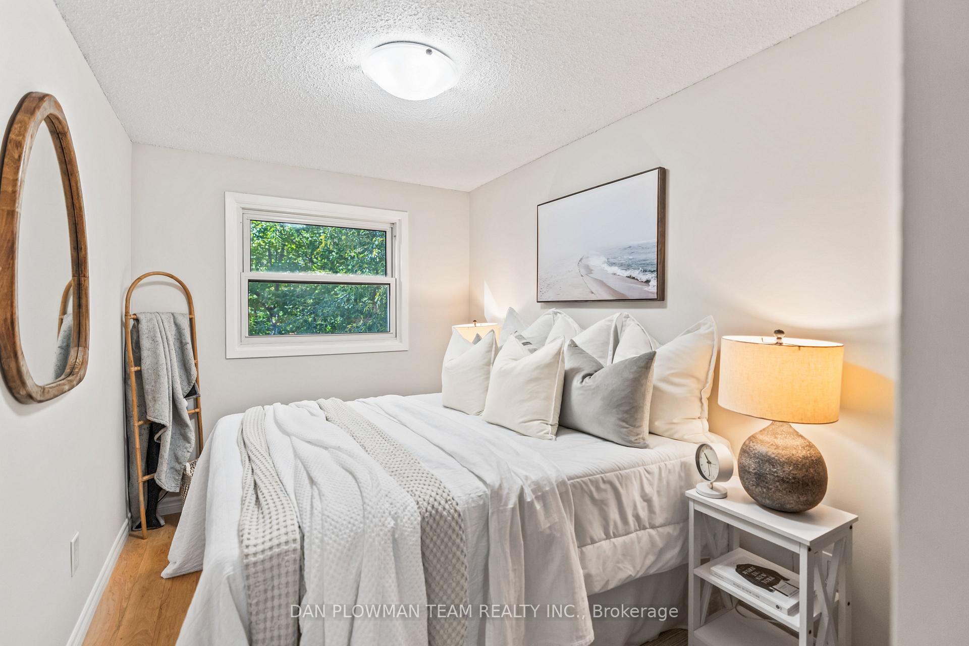 Photo 18 of 1092 Central Park Boulevard N, Oshawa, Centennial — HOMEH