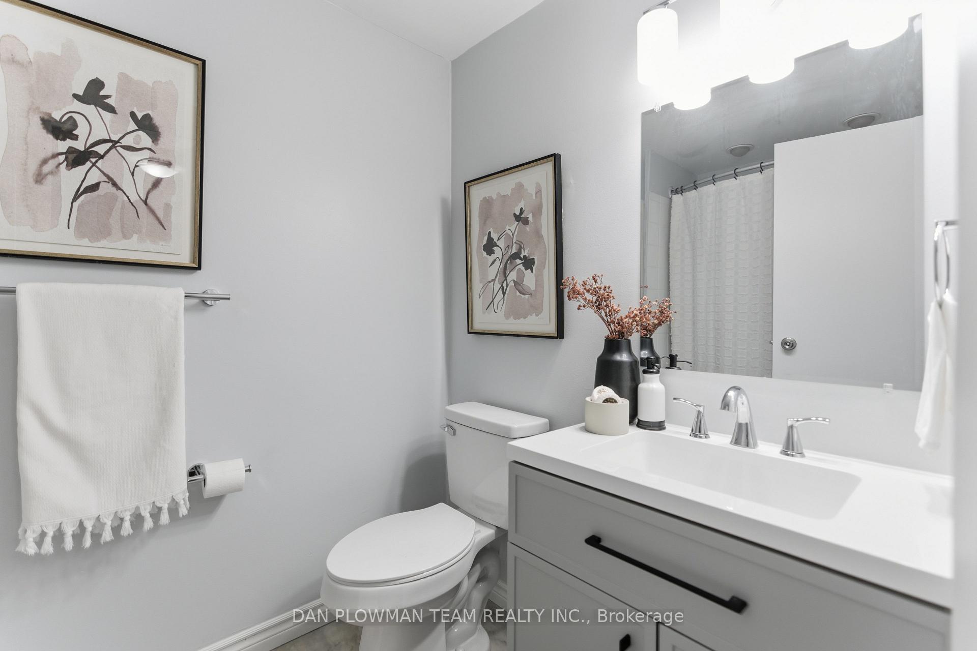 Photo 20 of 1092 Central Park Boulevard N, Oshawa, Centennial — HOMEH