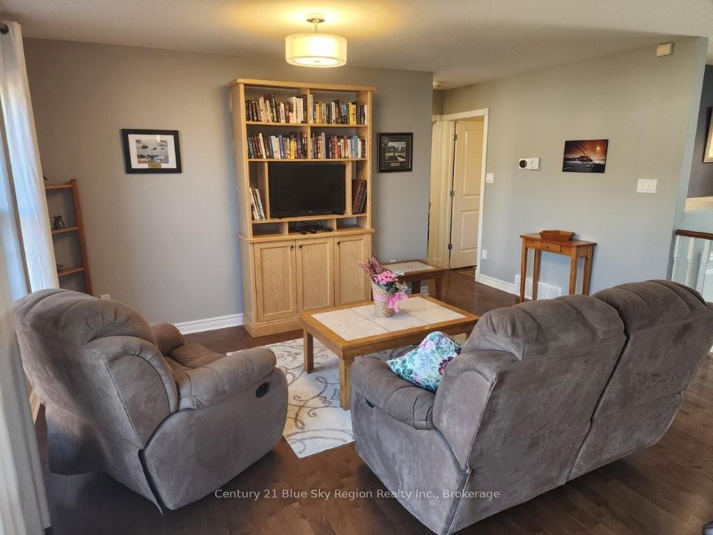 Photo 16 of 4 Brookland Drive, North Bay, Ferris — HOMEH