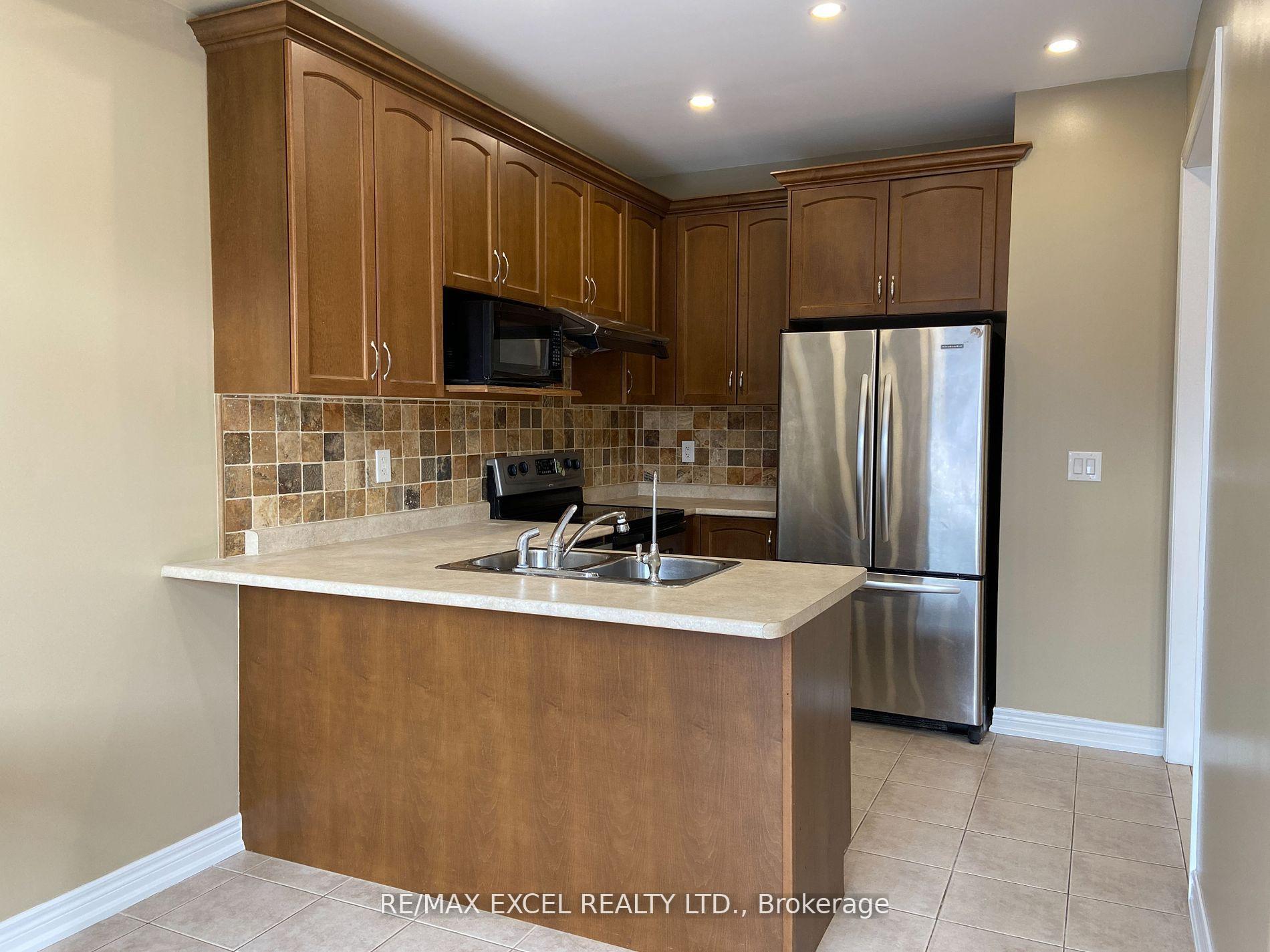 Photo 5 of 41 Florelle Drive, Markham, Wismer — HOMEH