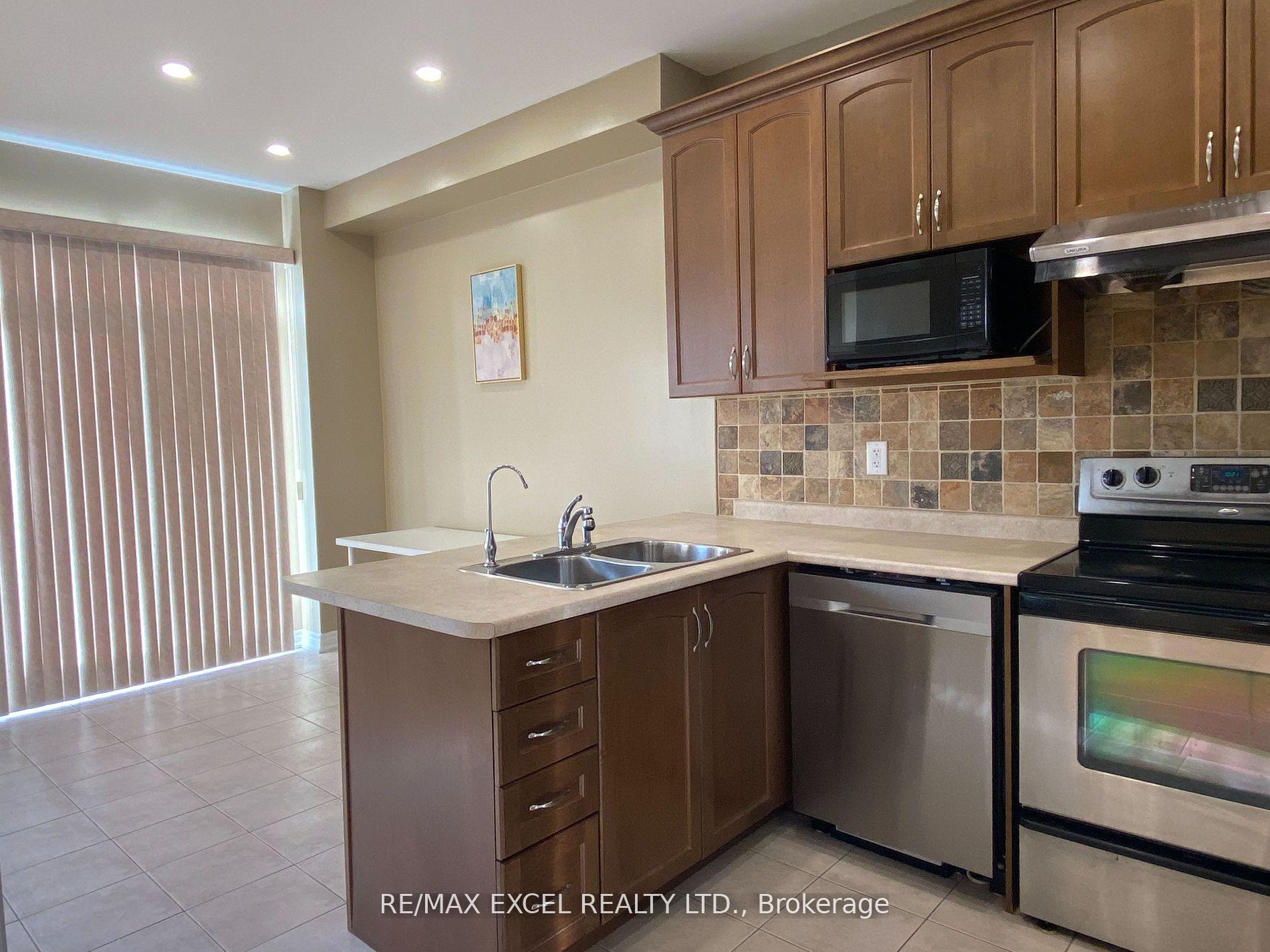 Photo 6 of 41 Florelle Drive, Markham, Wismer — HOMEH