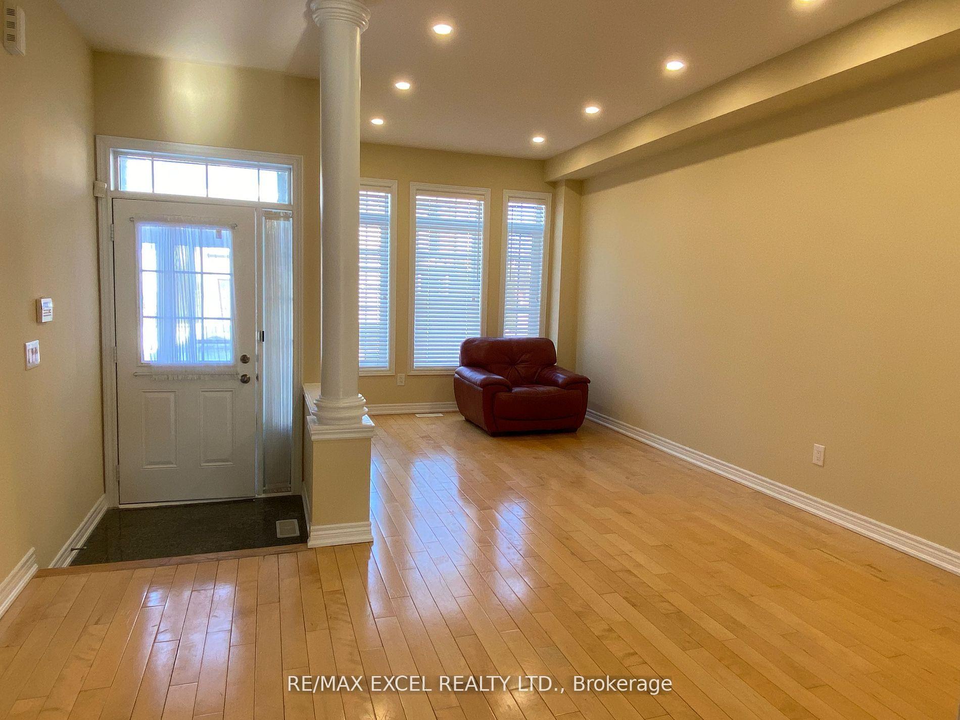 Photo 8 of 41 Florelle Drive, Markham, Wismer — HOMEH