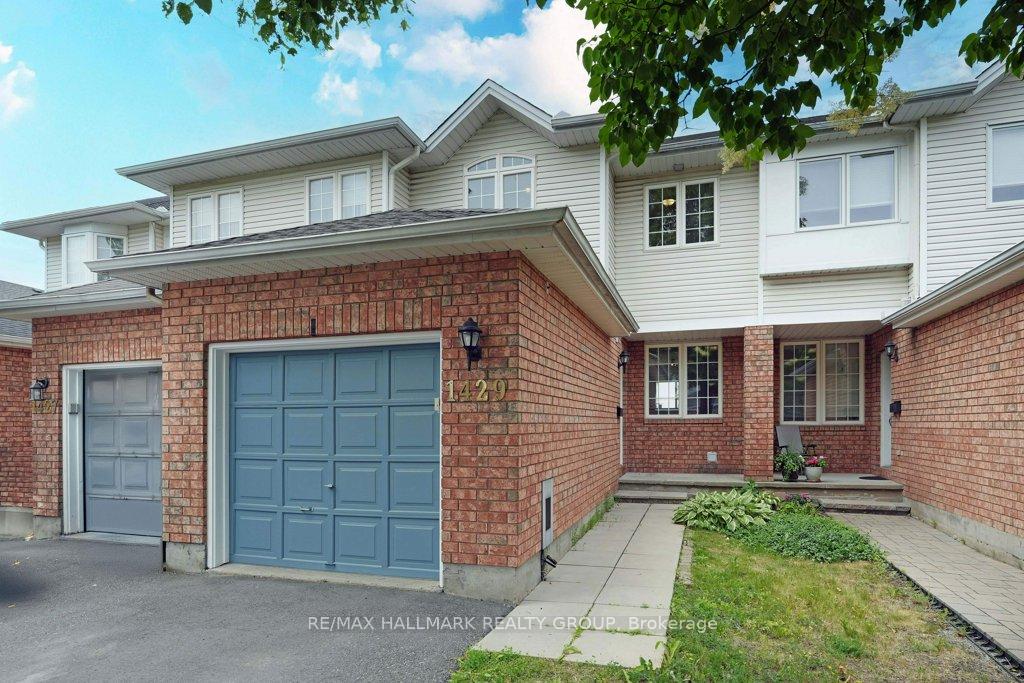 Photo 2 of 1429 Lynx Crescent, Ottawa, Fallingbrook/Pineridge — HOMEH