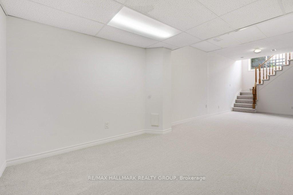 Photo 31 of 1429 Lynx Crescent, Ottawa, Fallingbrook/Pineridge — HOMEH