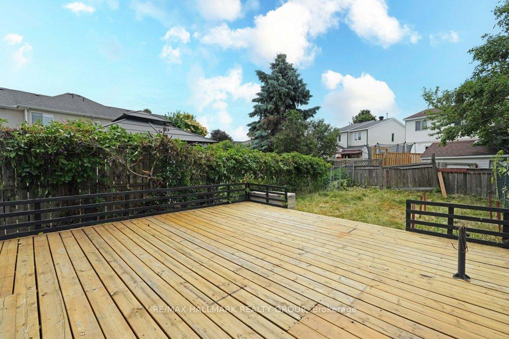 Photo 35 of 1429 Lynx Crescent, Ottawa, Fallingbrook/Pineridge — HOMEH