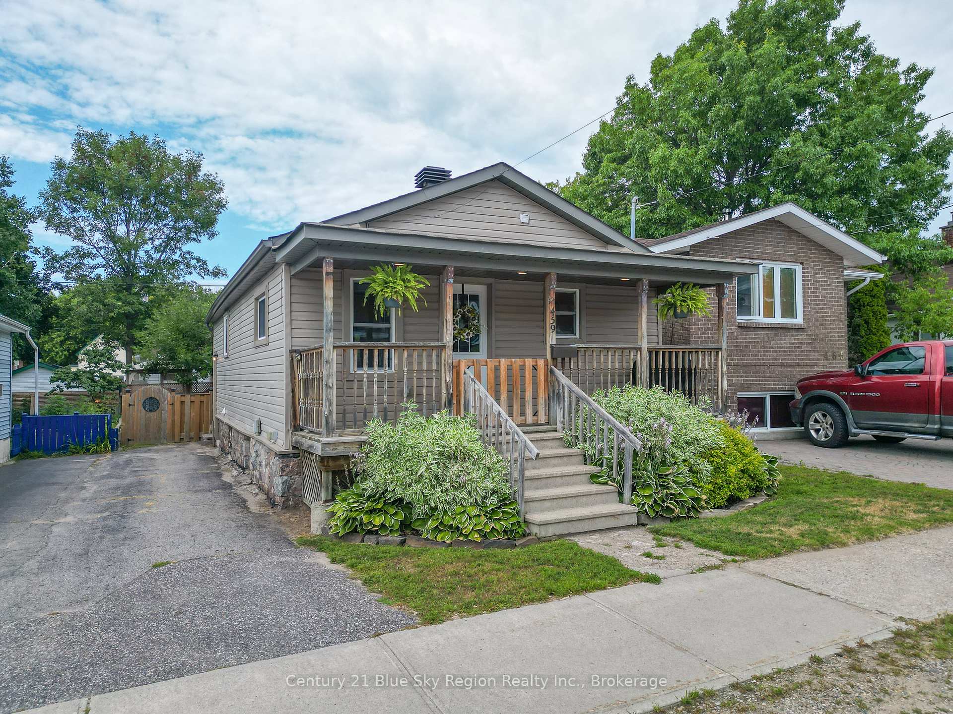 Photo 1 of 459 King Street W, North Bay, Central — HOMEH