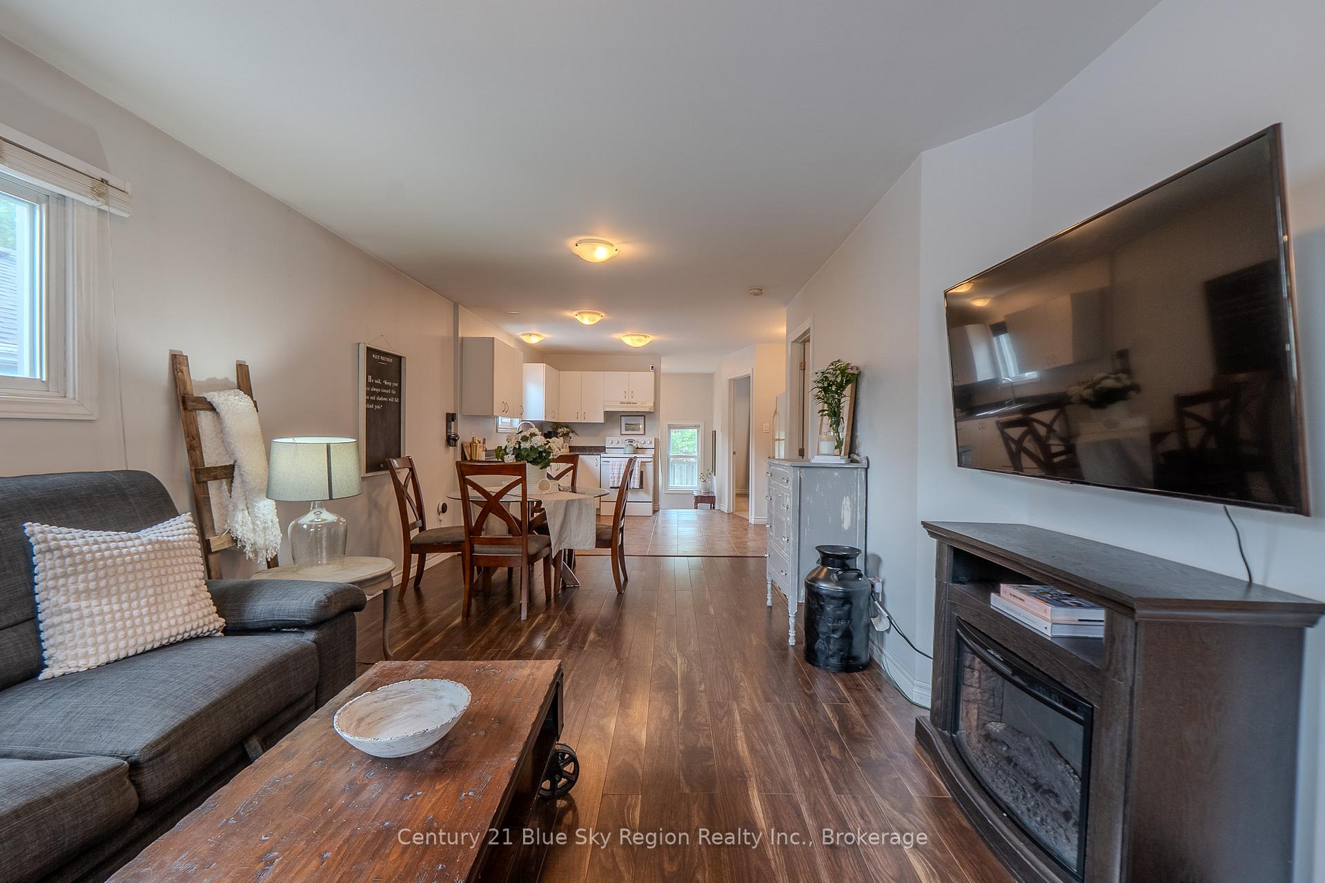 Photo 4 of 459 King Street W, North Bay, Central — HOMEH