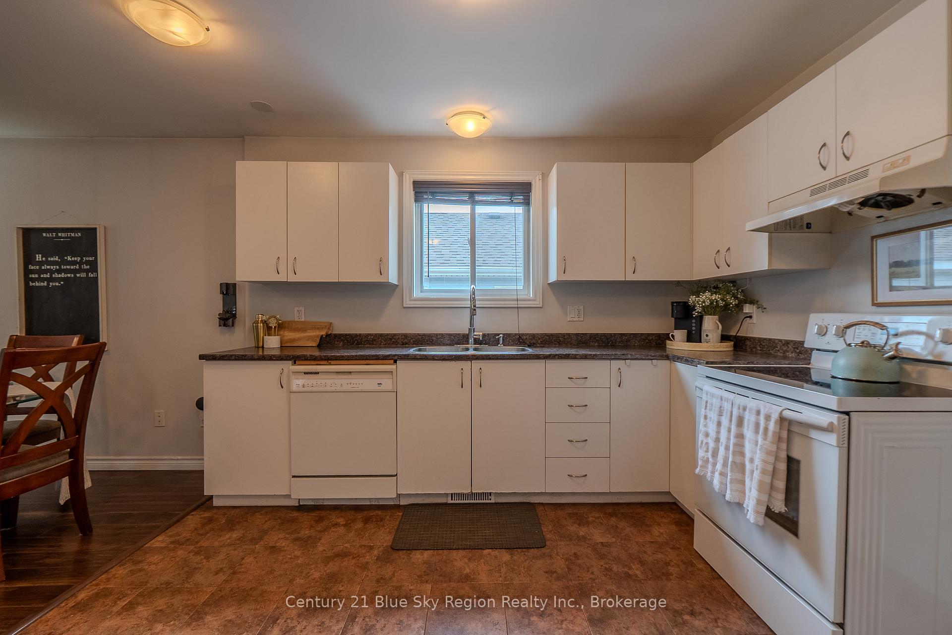 Photo 12 of 459 King Street W, North Bay, Central — HOMEH