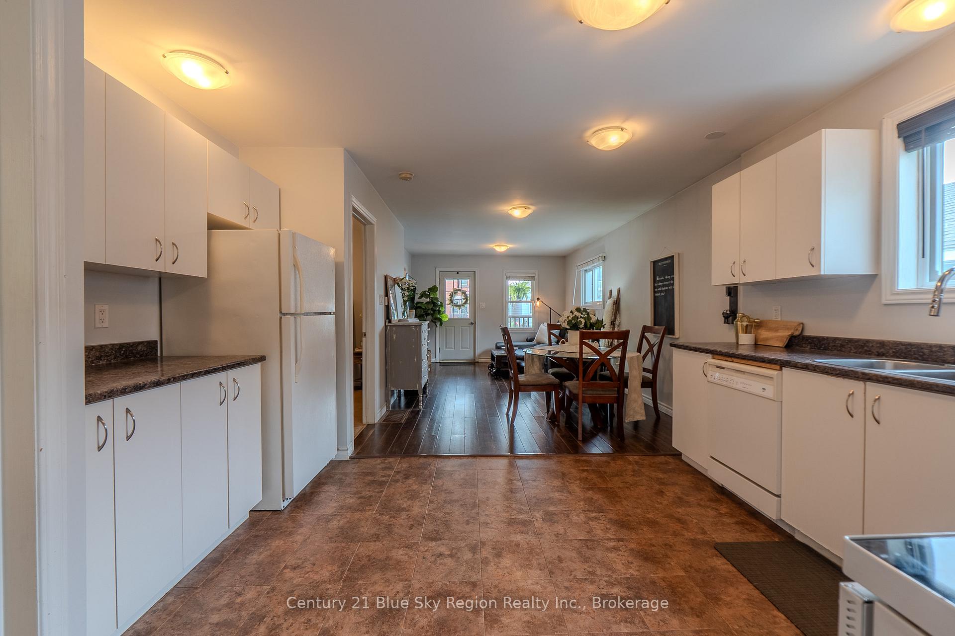 Photo 14 of 459 King Street W, North Bay, Central — HOMEH
