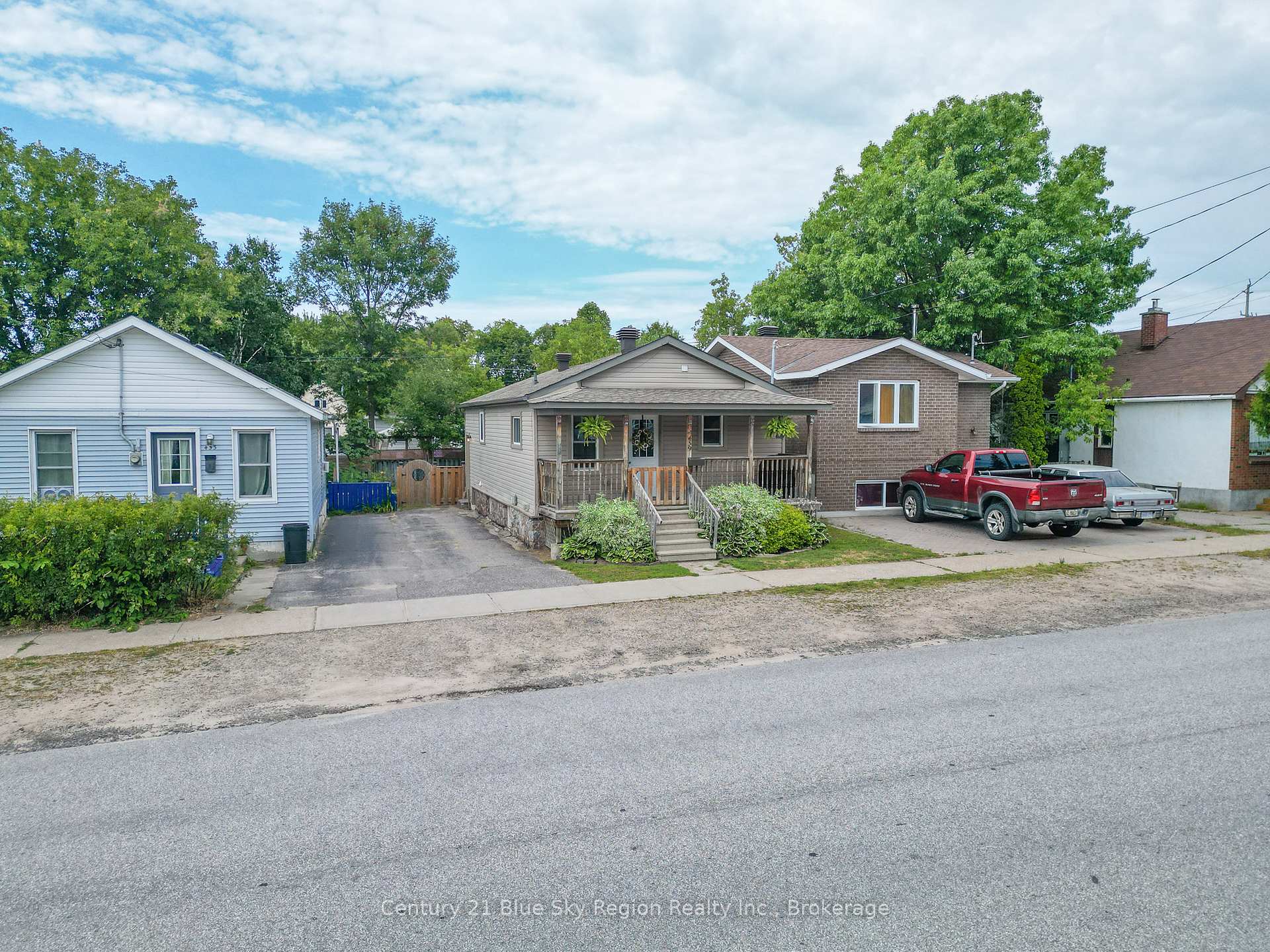 Photo 39 of 459 King Street W, North Bay, Central — HOMEH