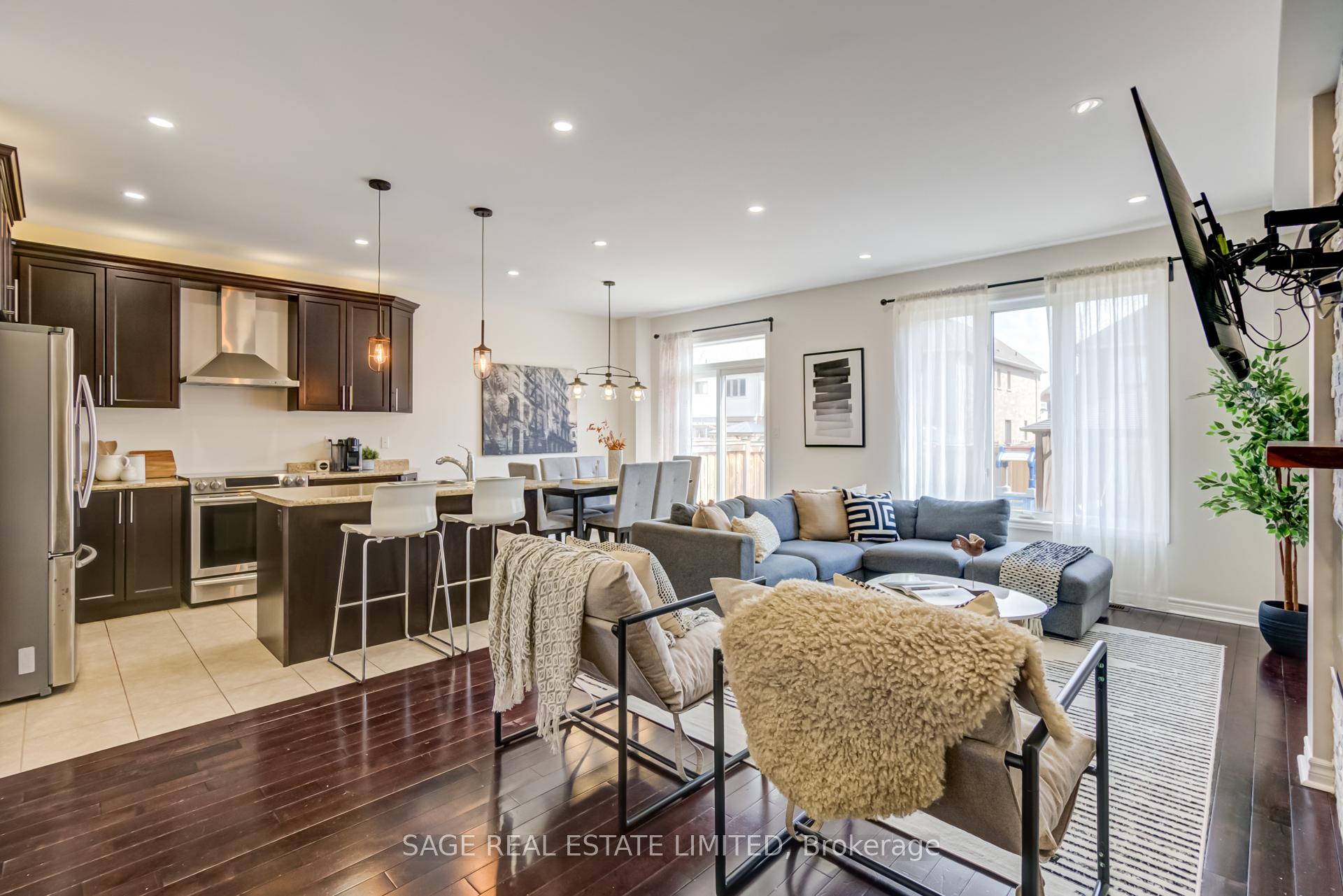 Photo 2 of 53 Sharpe Crescent, New Tecumseth, Tottenham — HOMEH