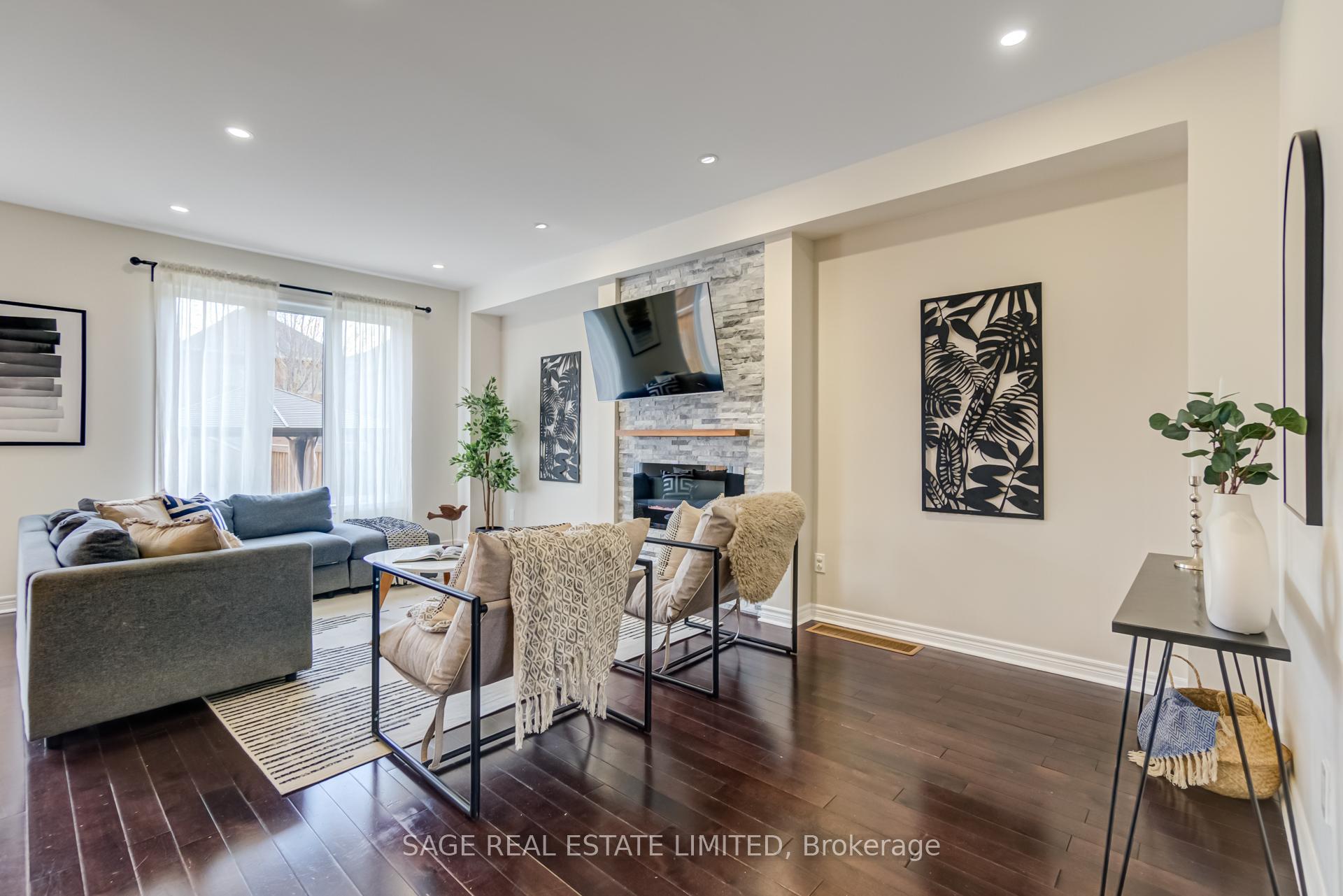 Photo 3 of 53 Sharpe Crescent, New Tecumseth, Tottenham — HOMEH