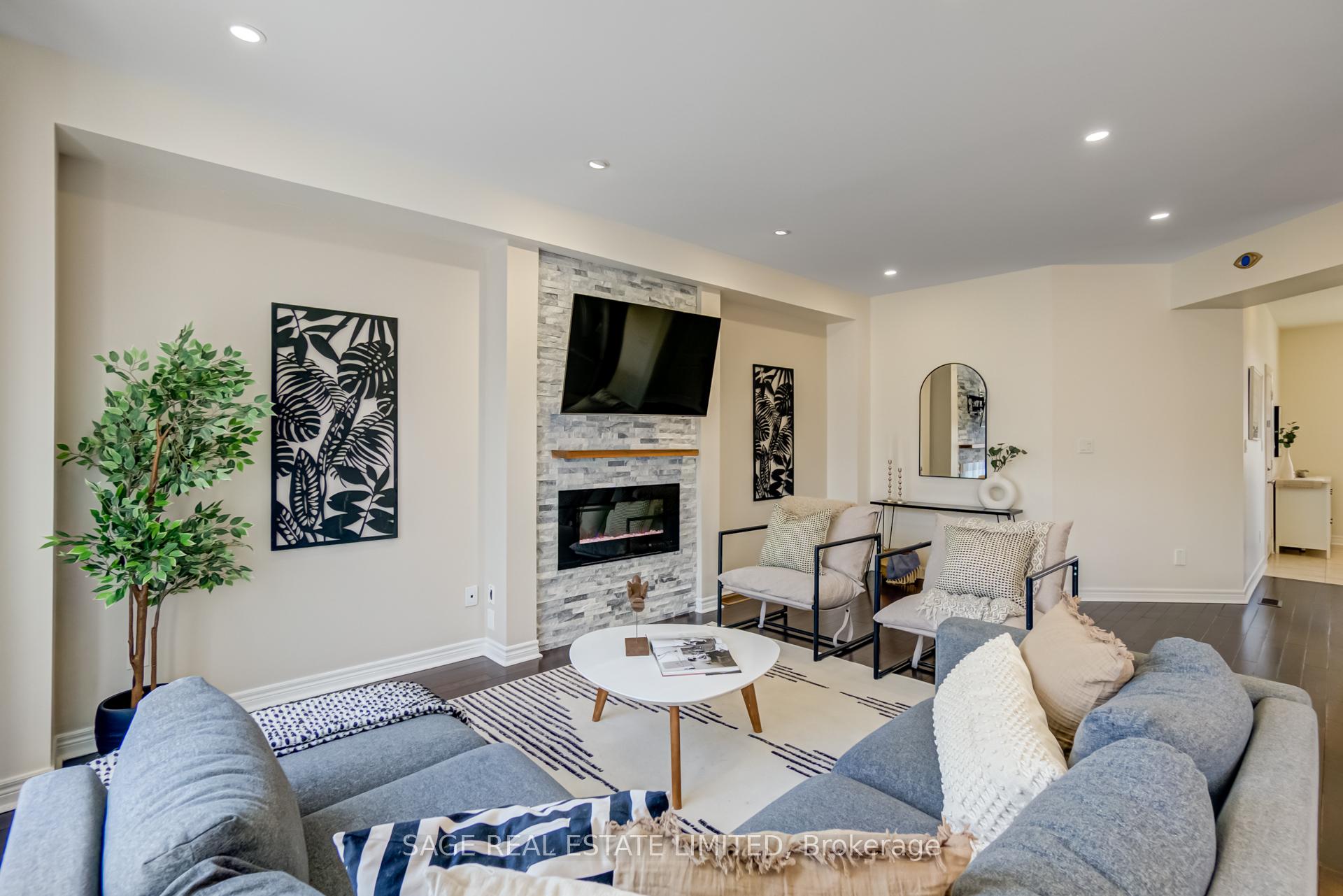 Photo 4 of 53 Sharpe Crescent, New Tecumseth, Tottenham — HOMEH