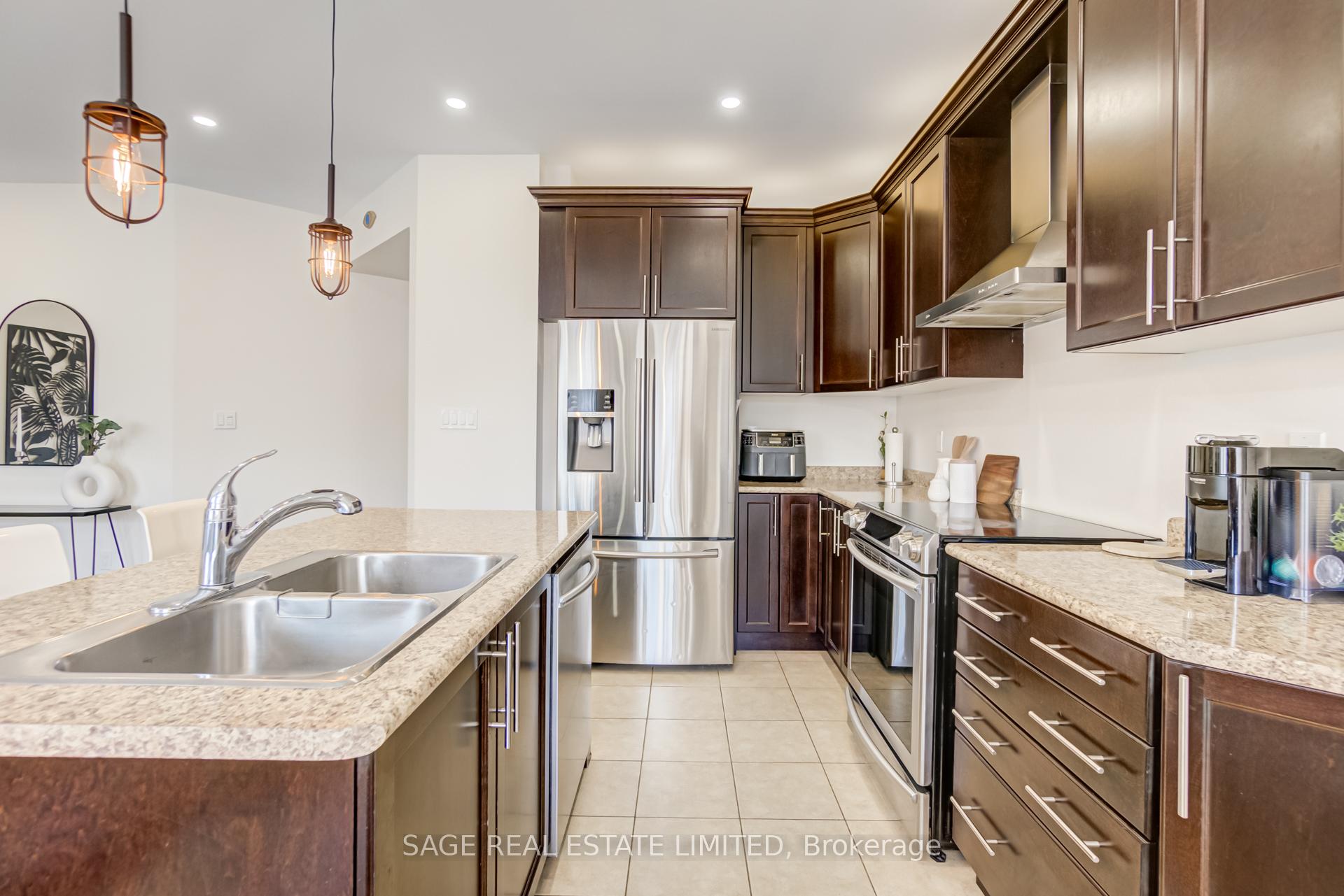 Photo 8 of 53 Sharpe Crescent, New Tecumseth, Tottenham — HOMEH