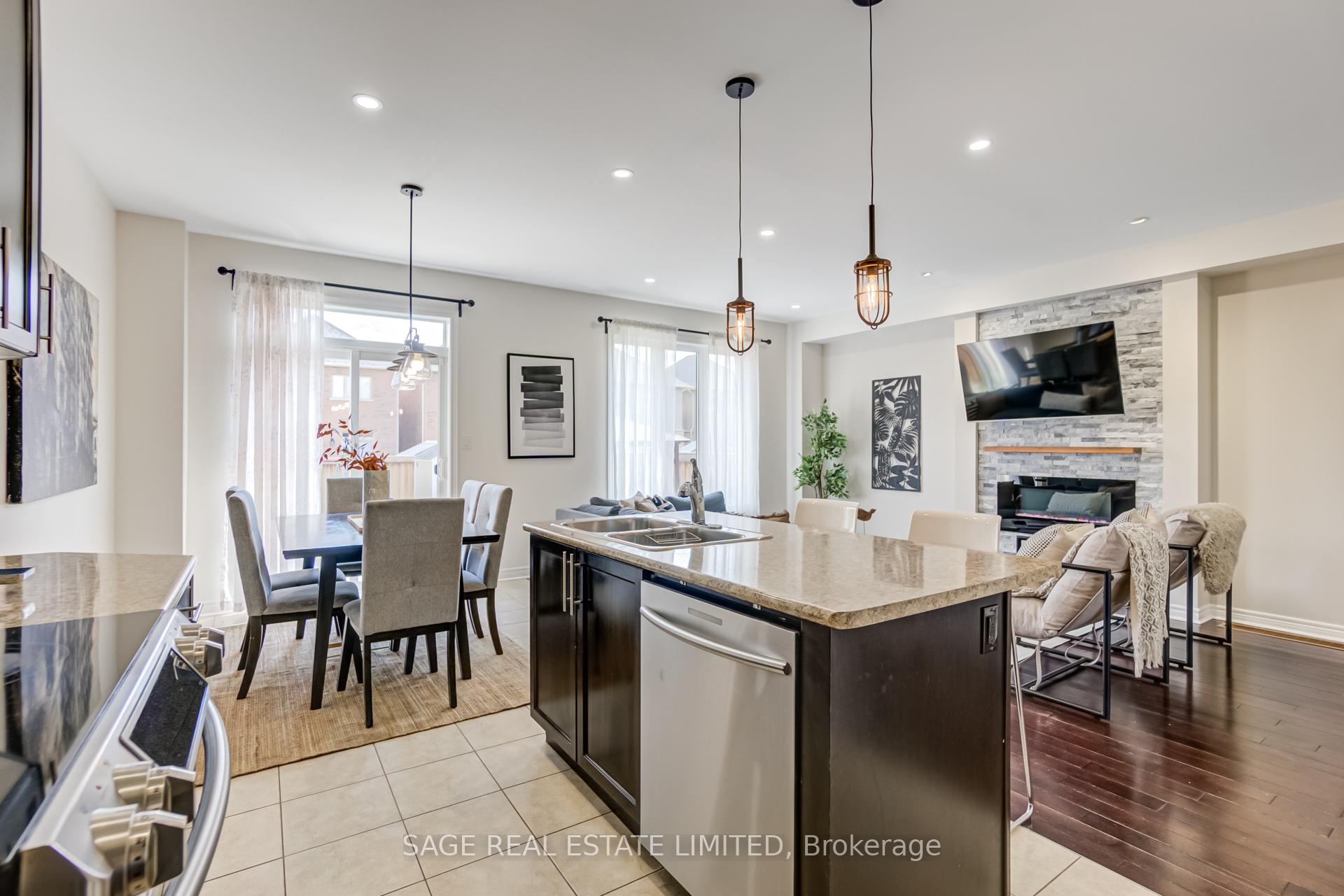Photo 10 of 53 Sharpe Crescent, New Tecumseth, Tottenham — HOMEH