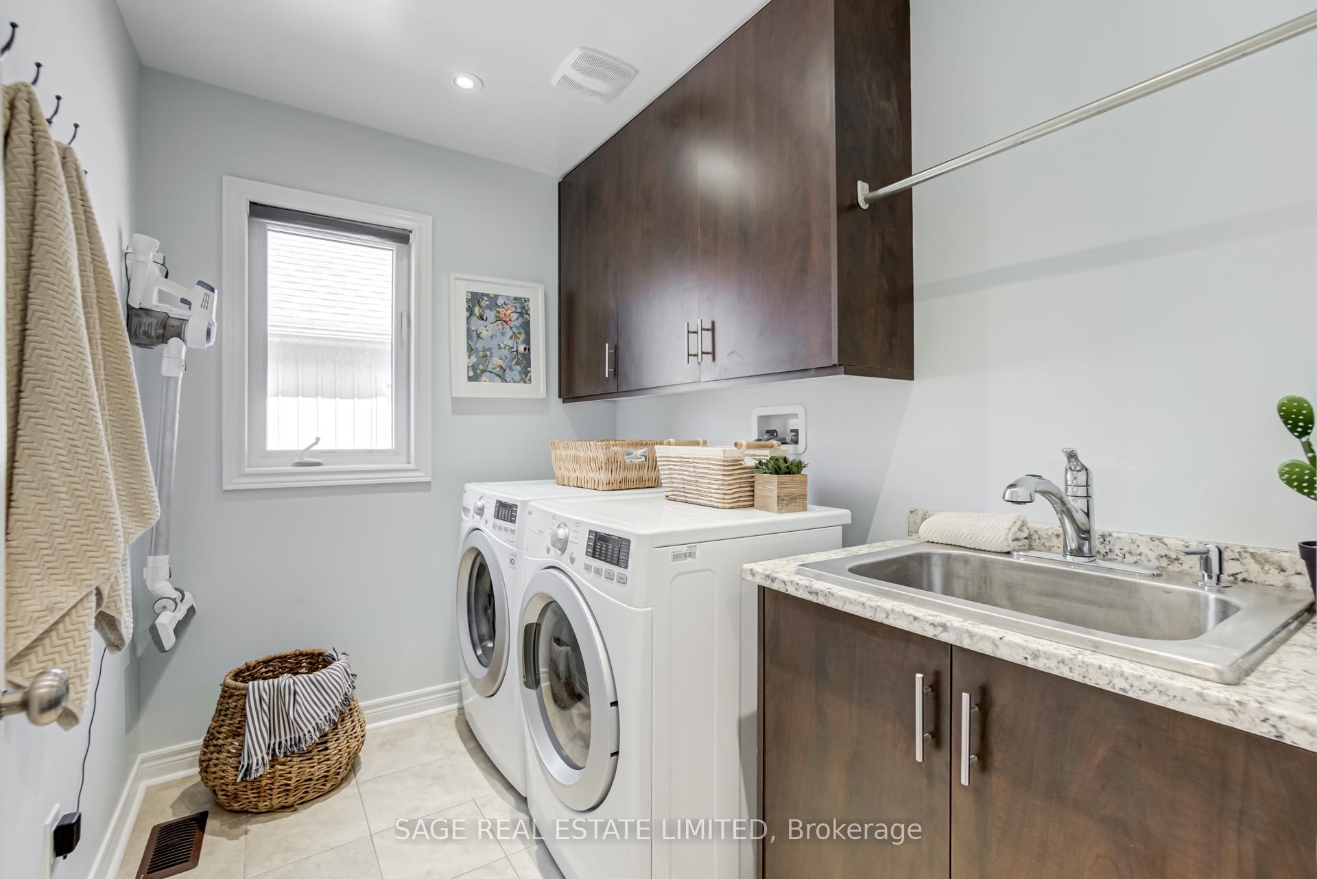 Photo 26 of 53 Sharpe Crescent, New Tecumseth, Tottenham — HOMEH