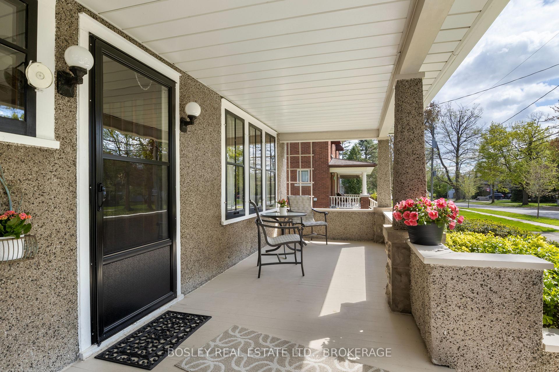 Photo 5 of 1155 Maple Street, Pelham, Fenwick — HOMEH