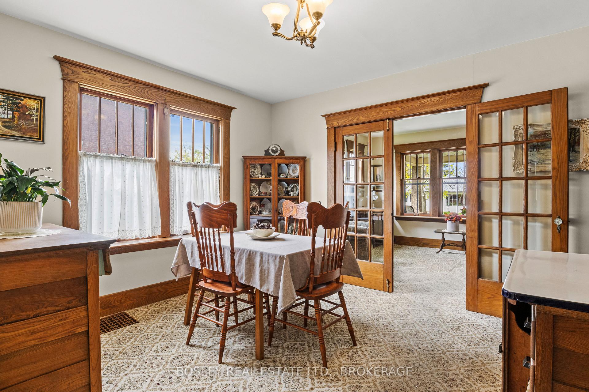 Photo 10 of 1155 Maple Street, Pelham, Fenwick — HOMEH