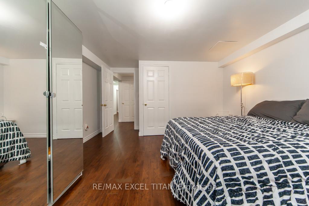 Photo 4 of 71 Red River Crescent, Newmarket, Woodland Hill — HOMEH