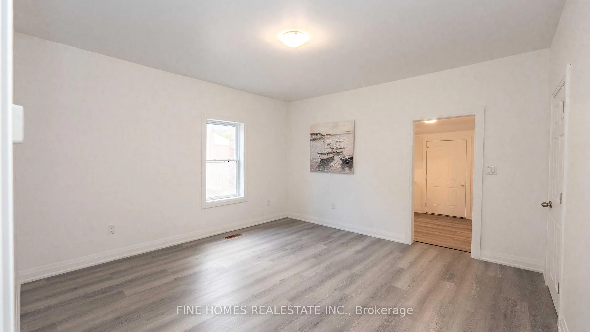 Photo 8 of 119 Albert Street S, Orillia — HOMEH