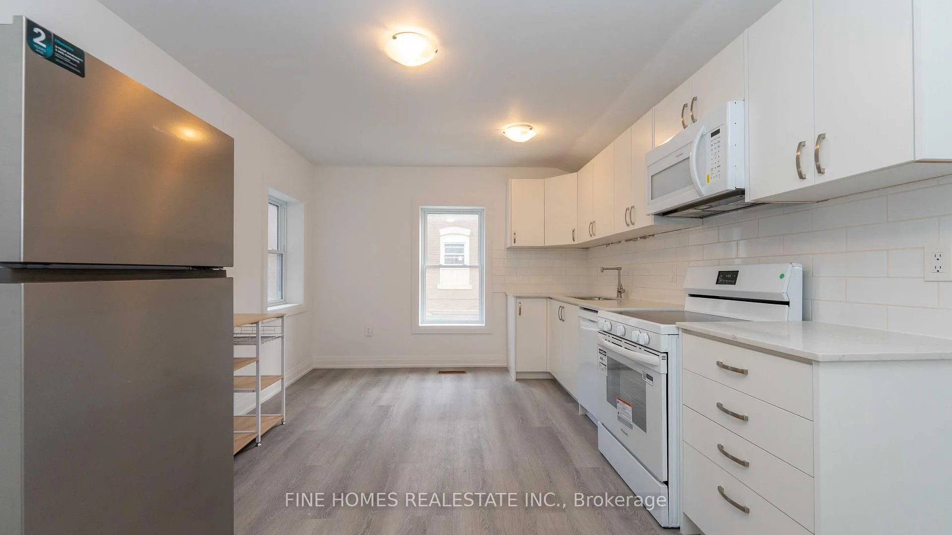 Photo 12 of 119 Albert Street S, Orillia — HOMEH
