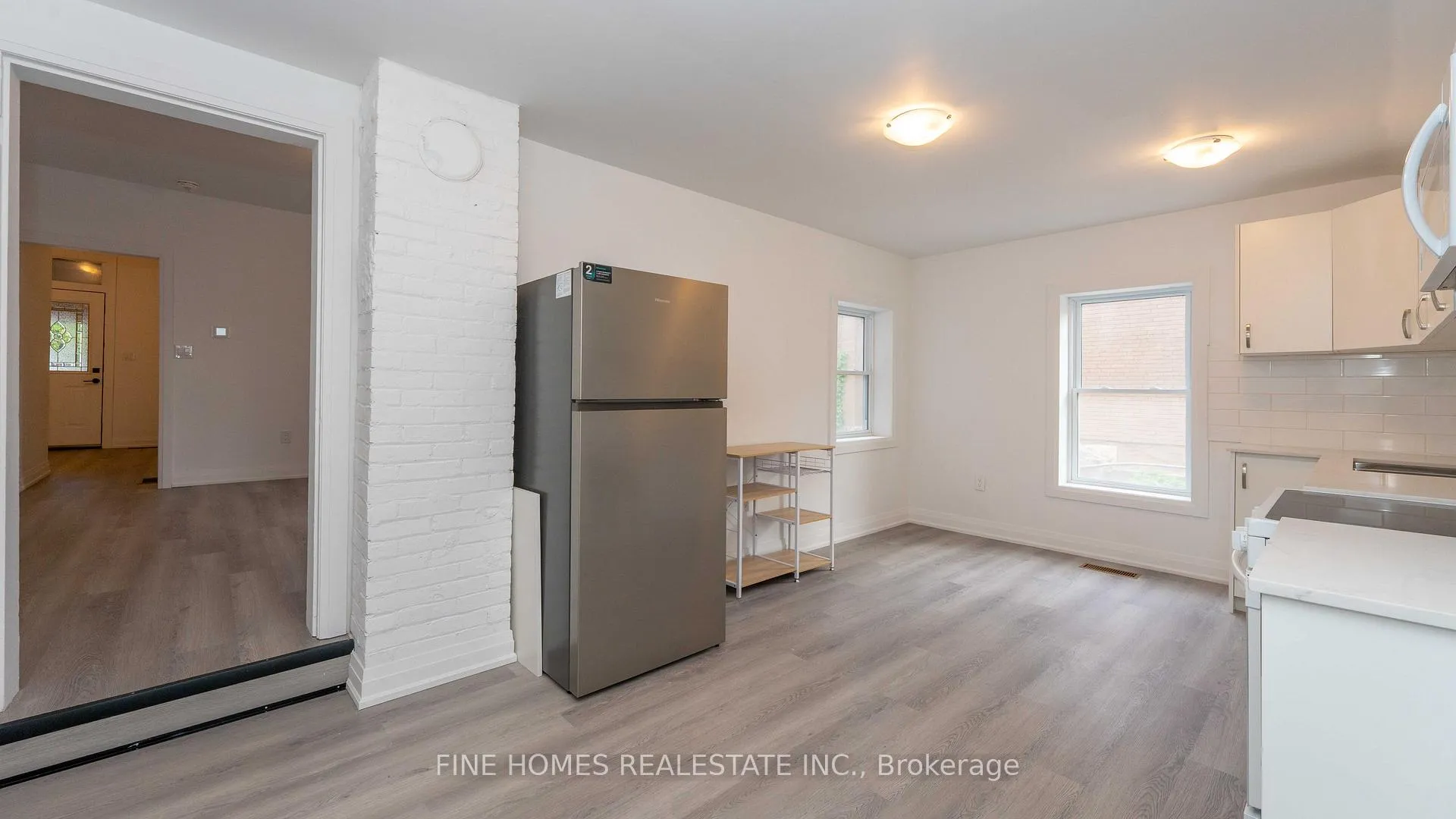 Photo 15 of 119 Albert Street S, Orillia — HOMEH